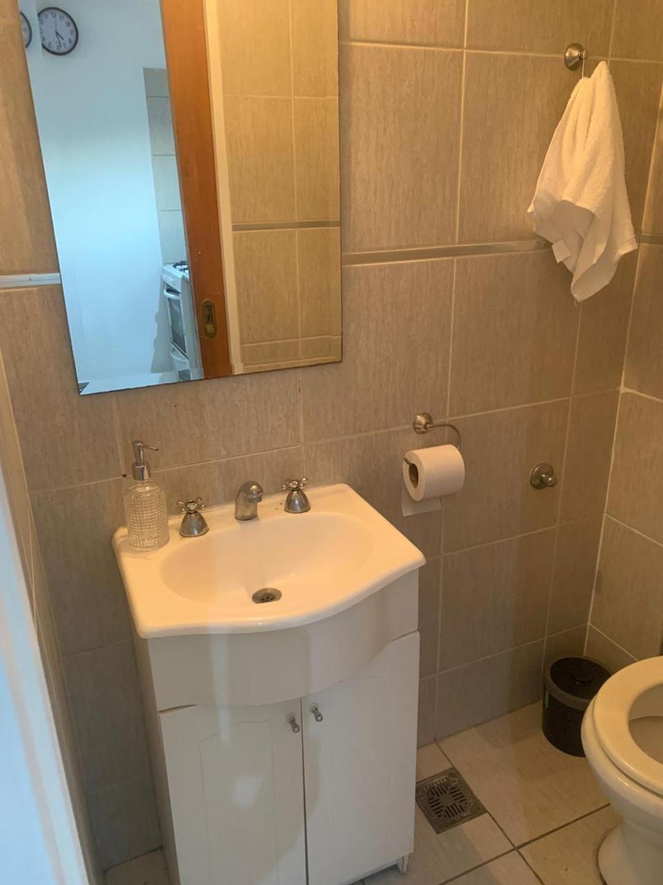 Triplex La plata para 6 personas con cochera y parrila
