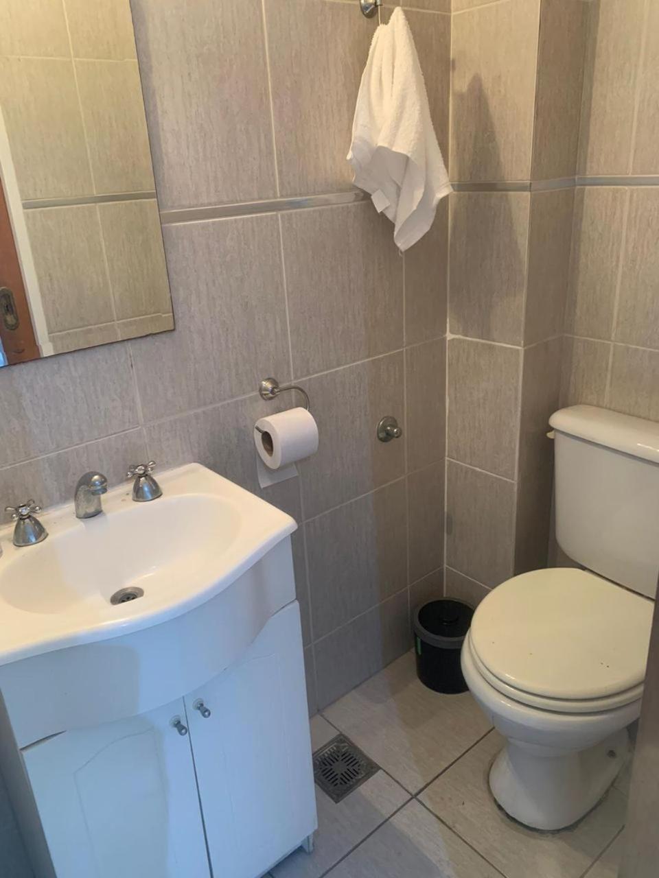 Triplex La plata para 6 personas con cochera y parrila