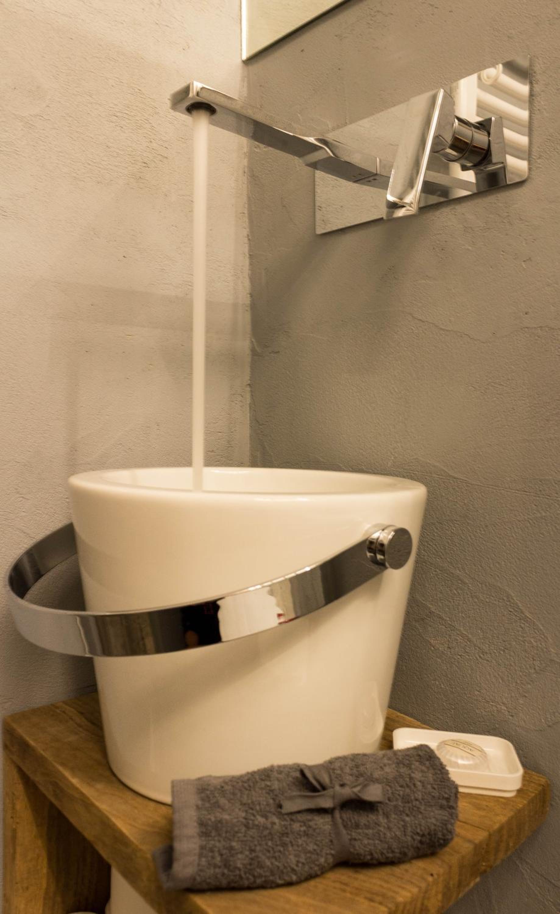Biciclò Mini Studio en Ferrara — bathroom
