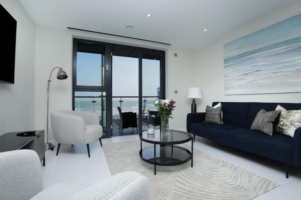 SoHot Stays Beach Haven Apt With Sea Views A Balcony & Free Parking view 3