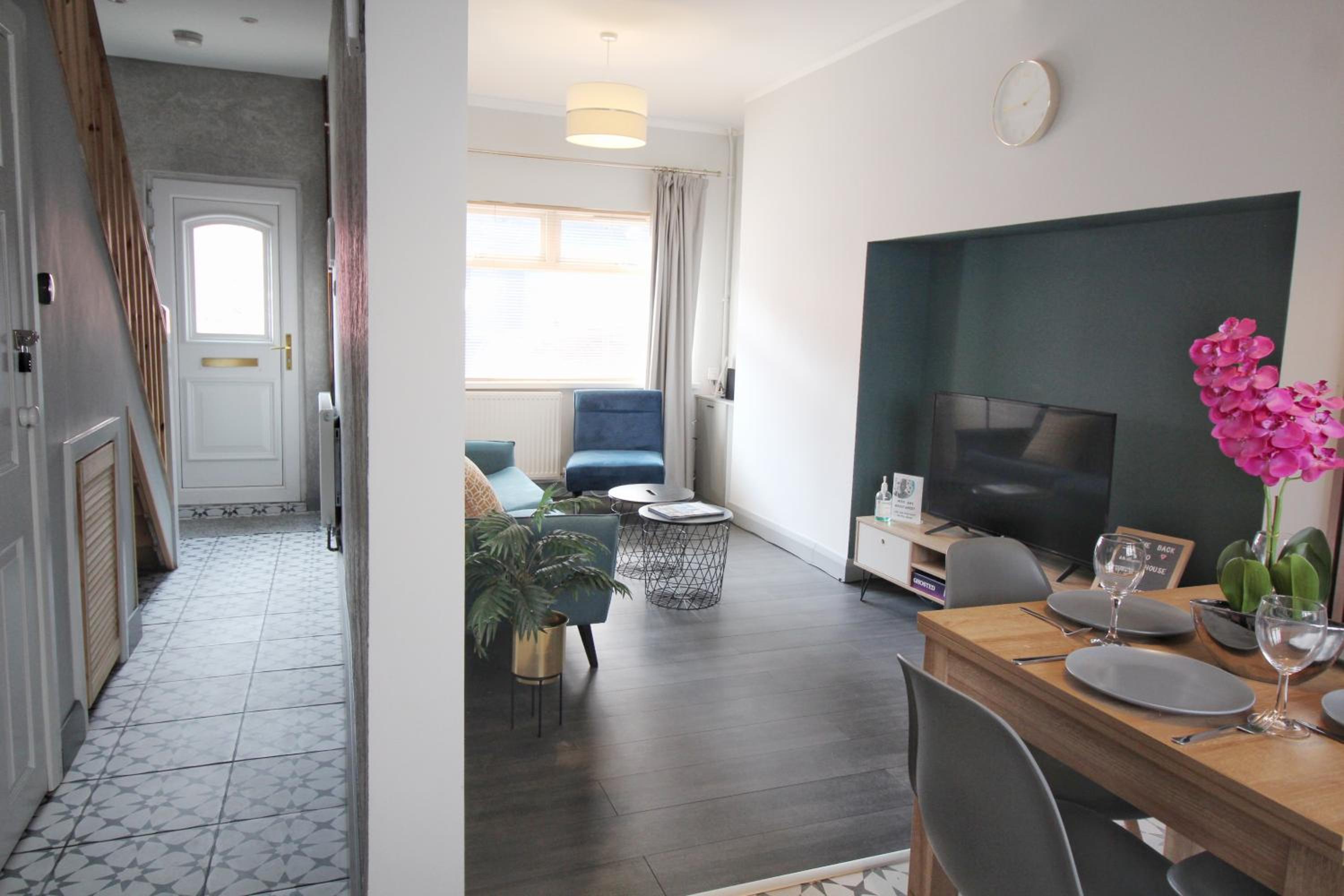 Anjore House - Modern House in Belfast City view 2