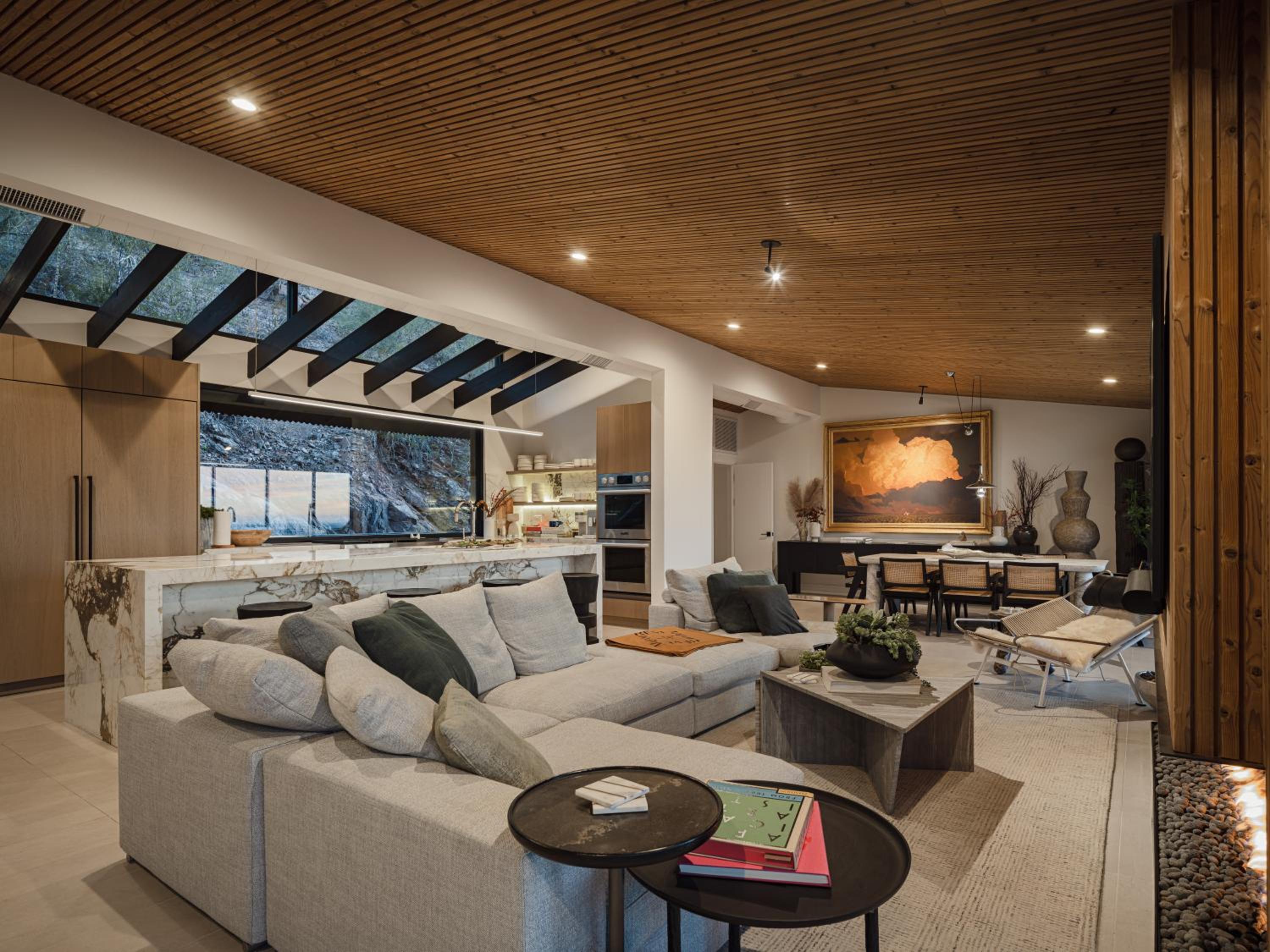 Skyeview - Award-winning Mountaintop Oasis view 3