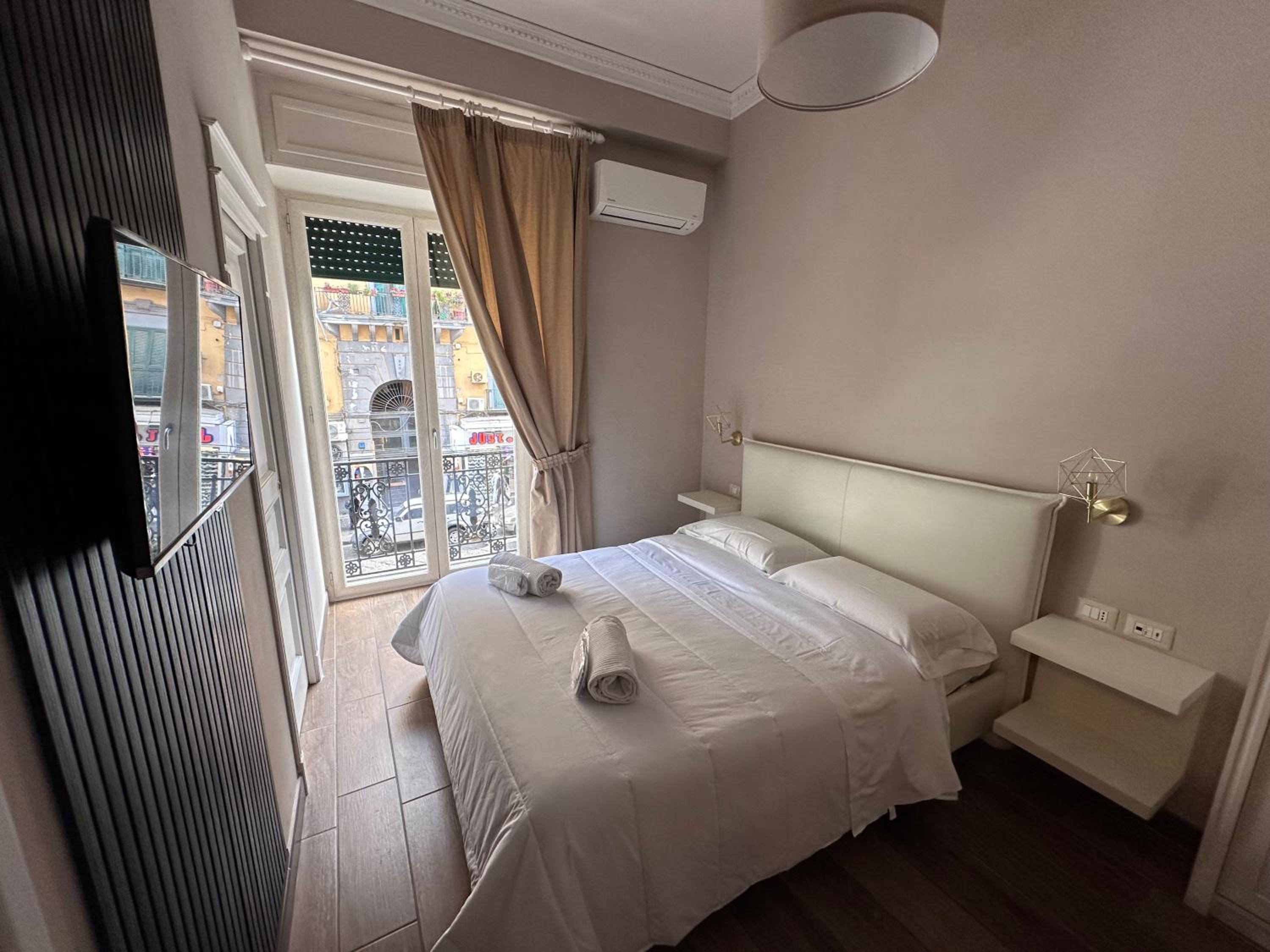 Parthenope Rooms