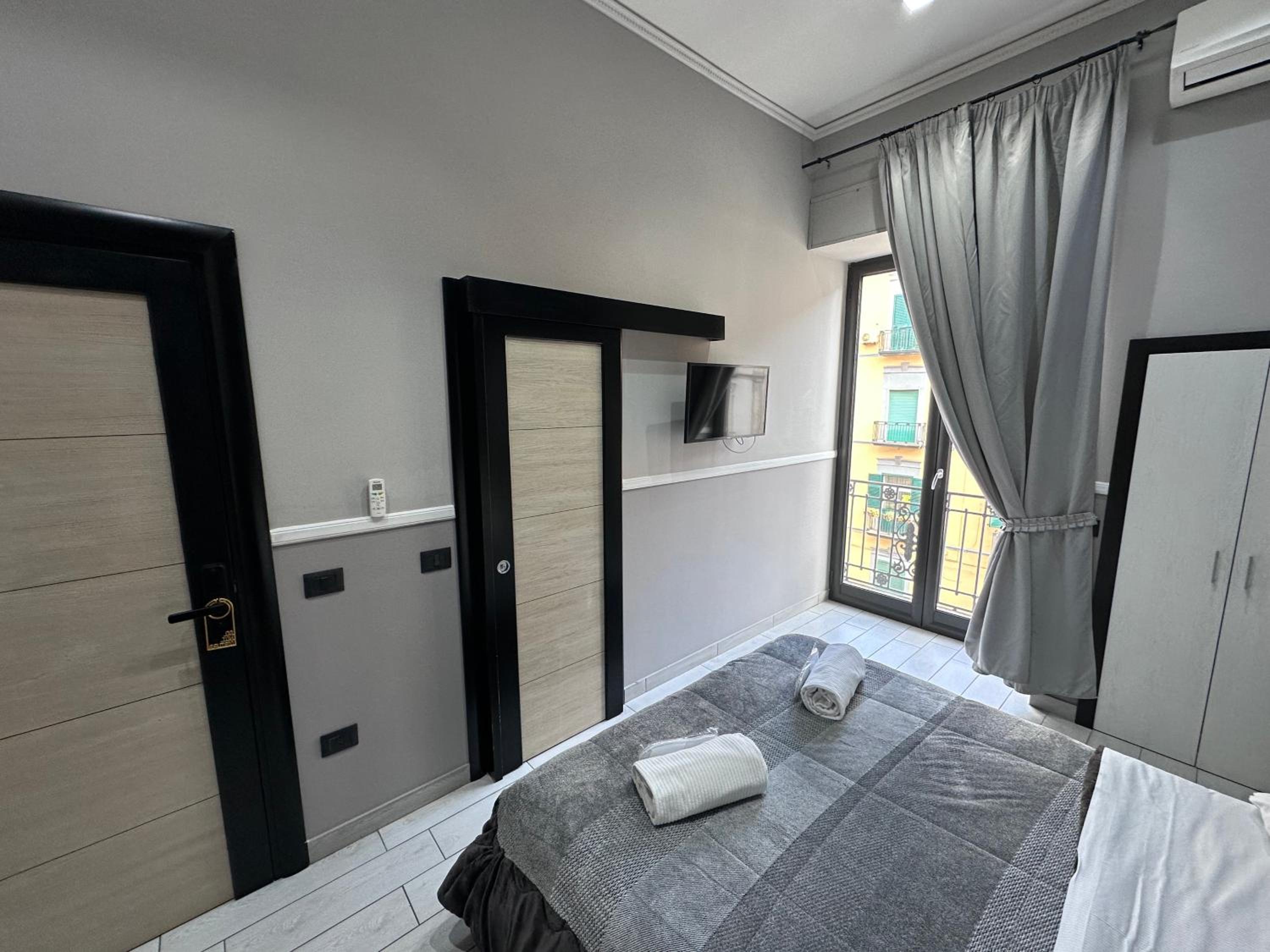 Parthenope Rooms
