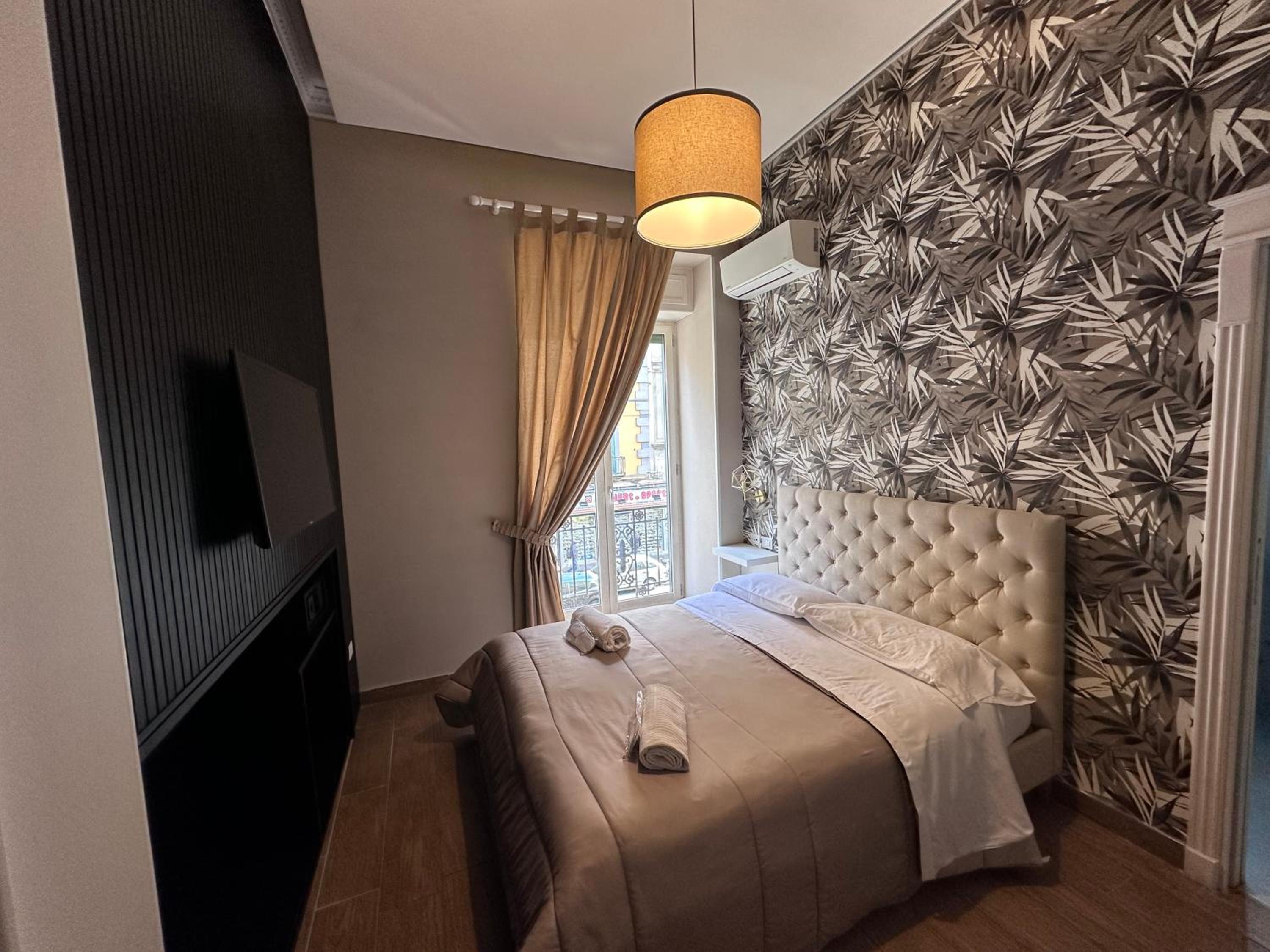 Parthenope Rooms