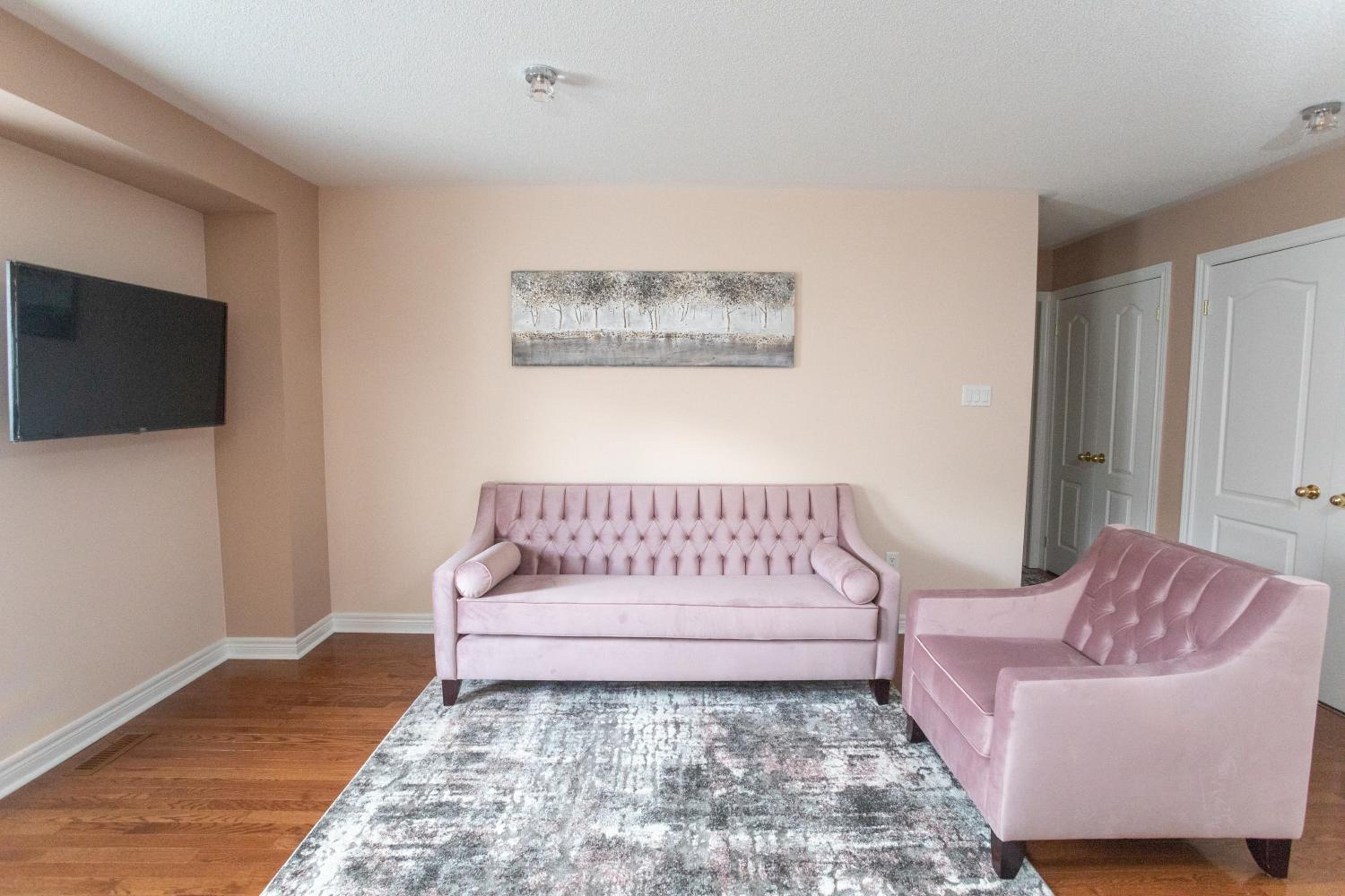 Main Floor Luxury Apartment