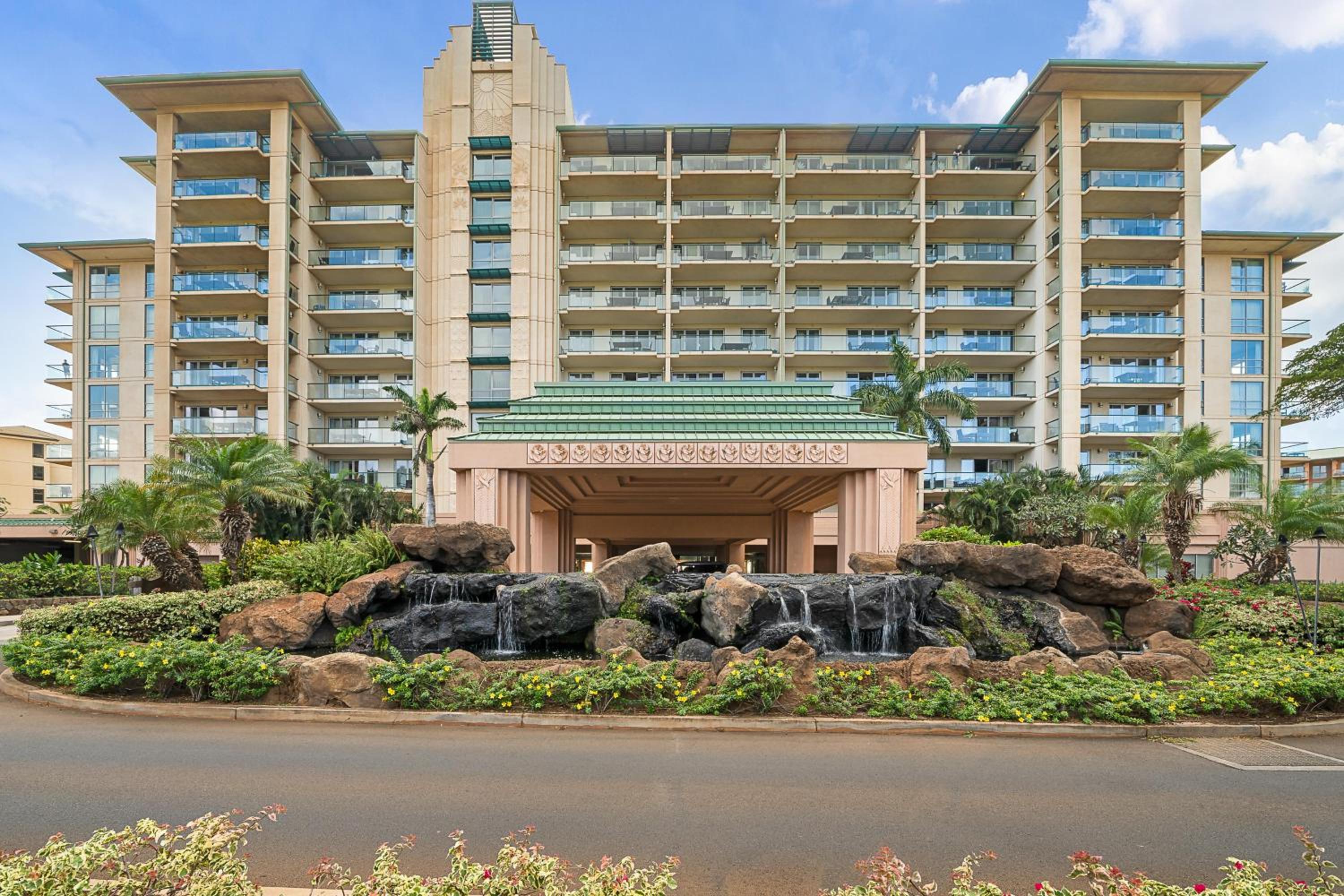 Honua Kai K1024 · HK K1024 Kaanapali Beach Condo Resort Living R
