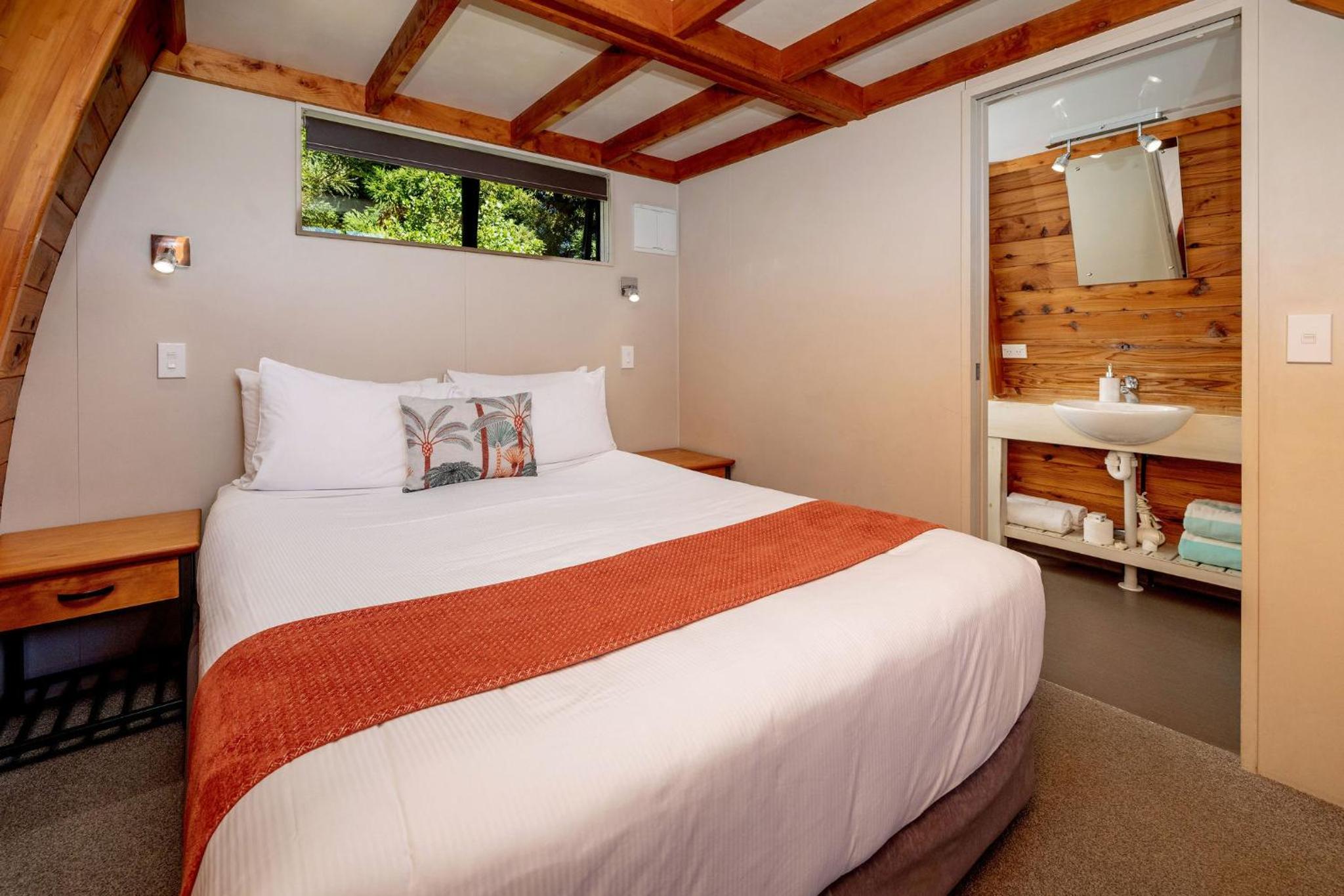 Hot Water Beach TOP 10 Holiday Park