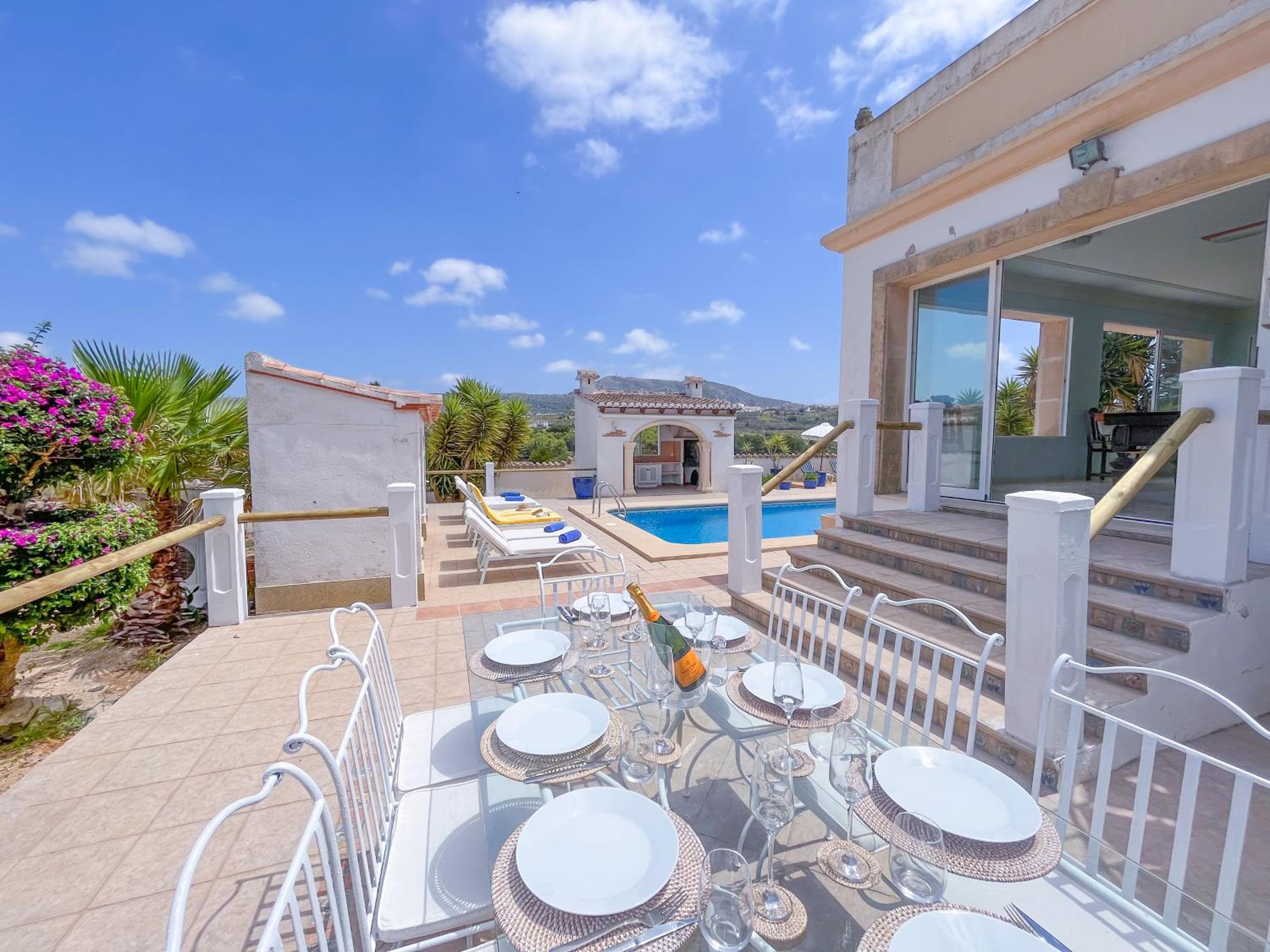Benisamo, Javea - tranquil, large home view 5