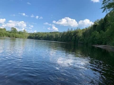 Front RIVER private BEACH 2 HOT TUBS 15 p SAUNA view 5