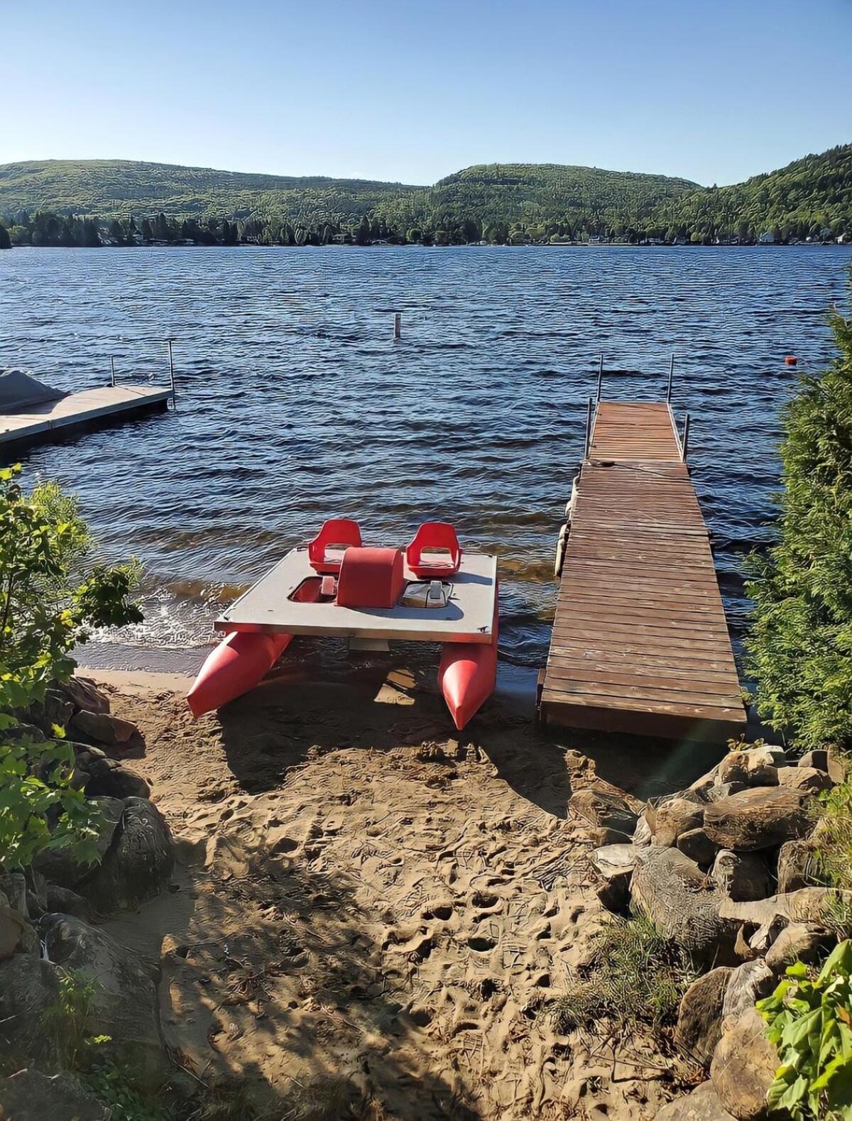 FRONT LAKE hot tub with sunset ski and slide 8p