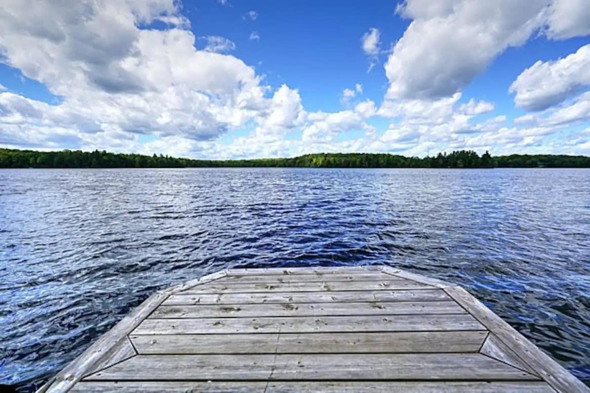 Waterfront Cottage w Sauna on Sharbot Lake