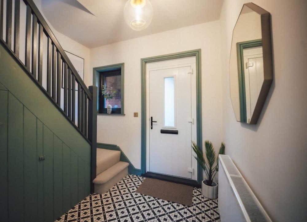 Regent's Retreat - Stunning home in Middlesbrough view 5