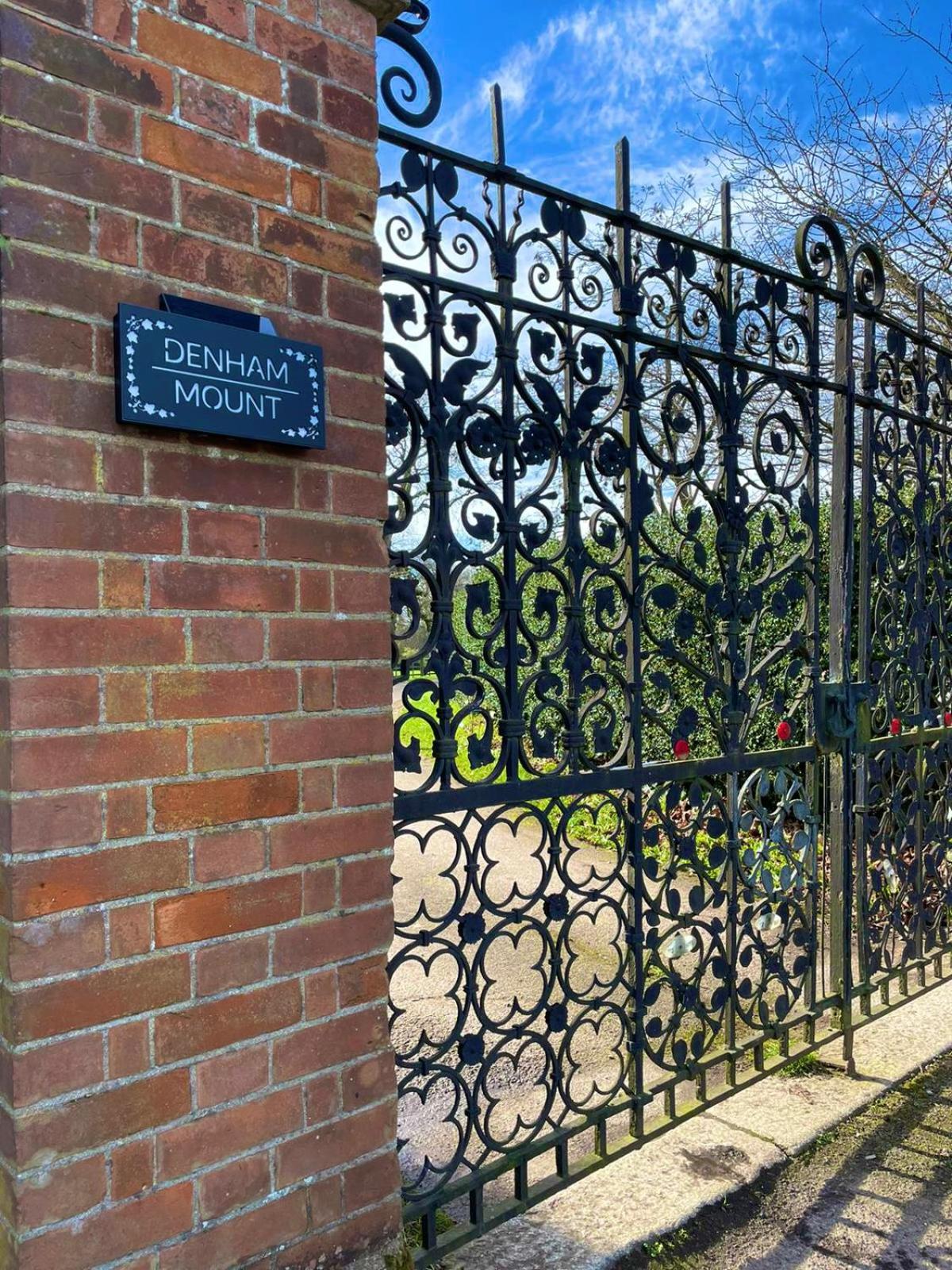 Denham Mount
