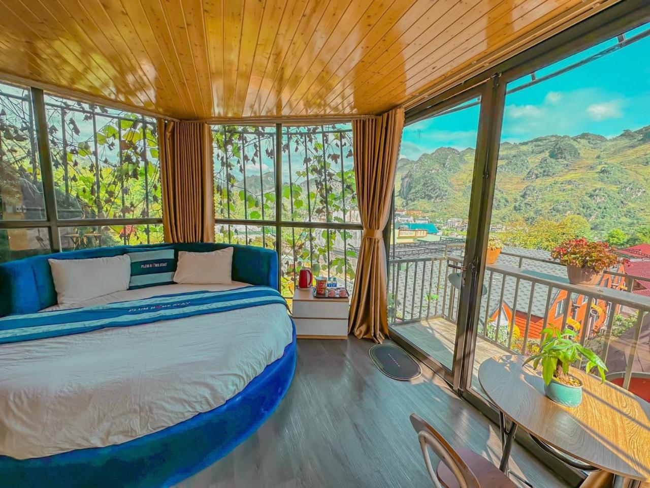 Plum Hillside Lodge view 5