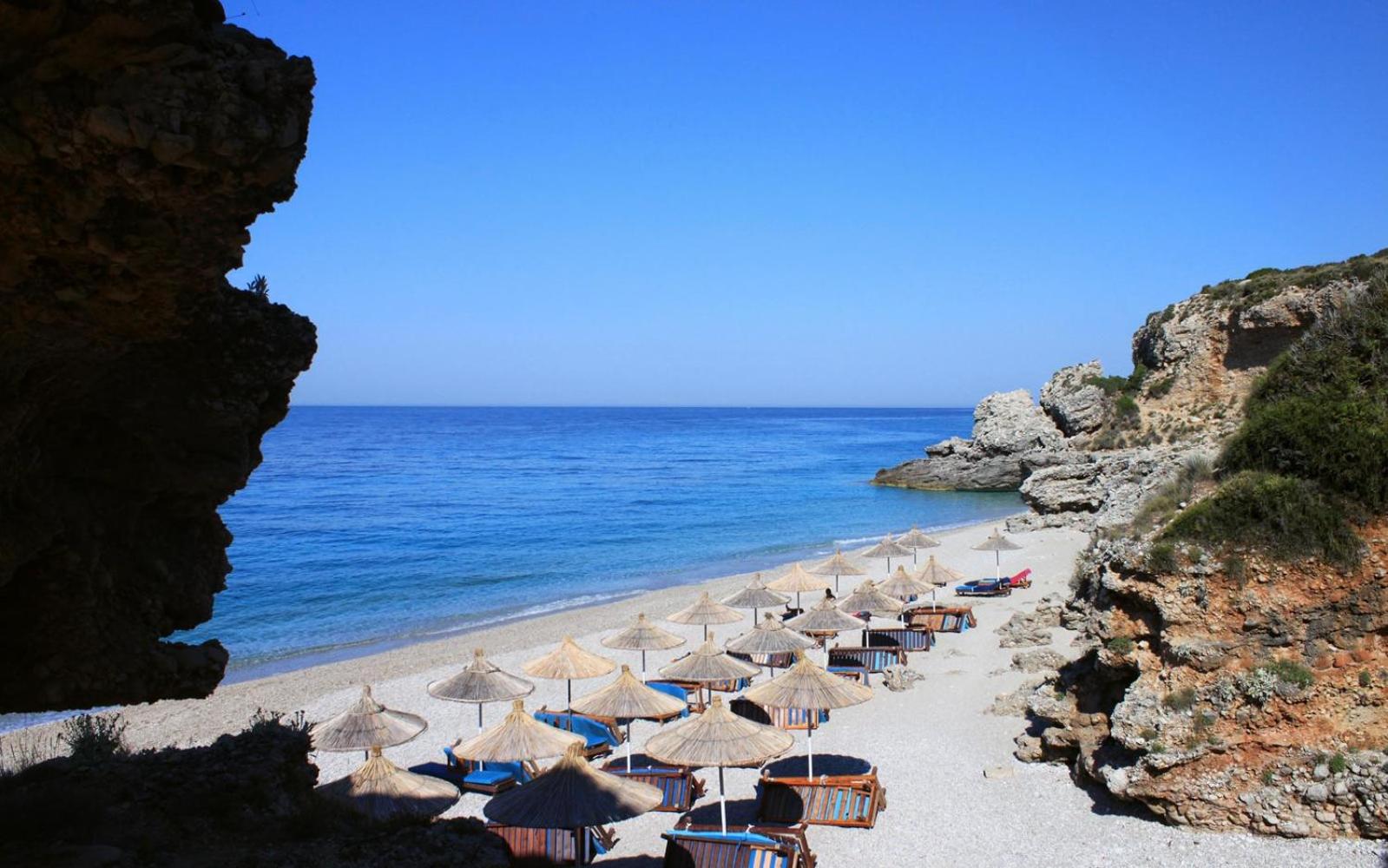 oli golden beach residence