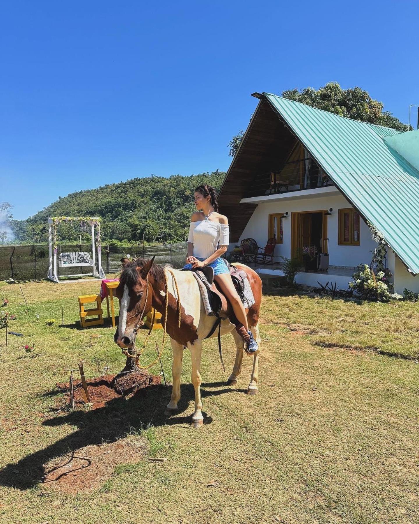 Dreamvilles Ecovillage Eco Villas with Jacuzzi near Beaches