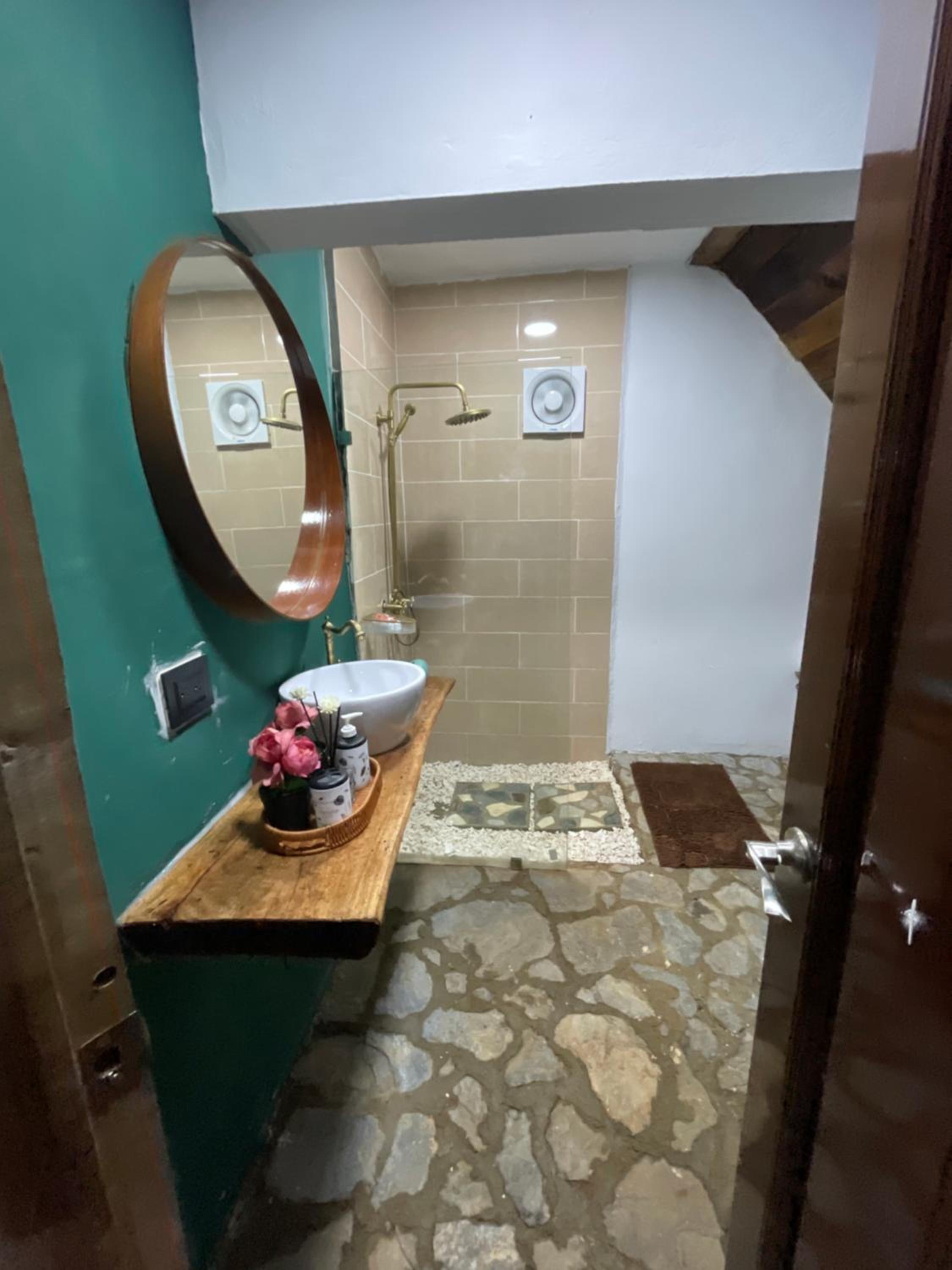 Dreamvilles Ecovillage Eco Villas with Jacuzzi near Beaches