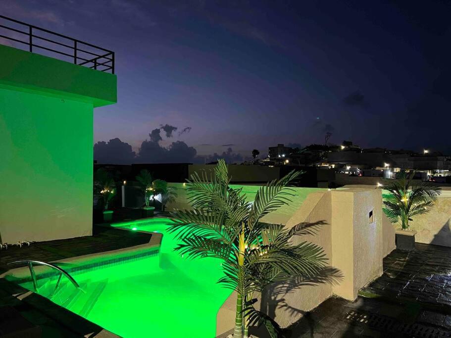 Hideaway Chateau Pyramid Point
