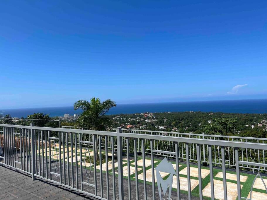 Hideaway Chateau Pyramid Point