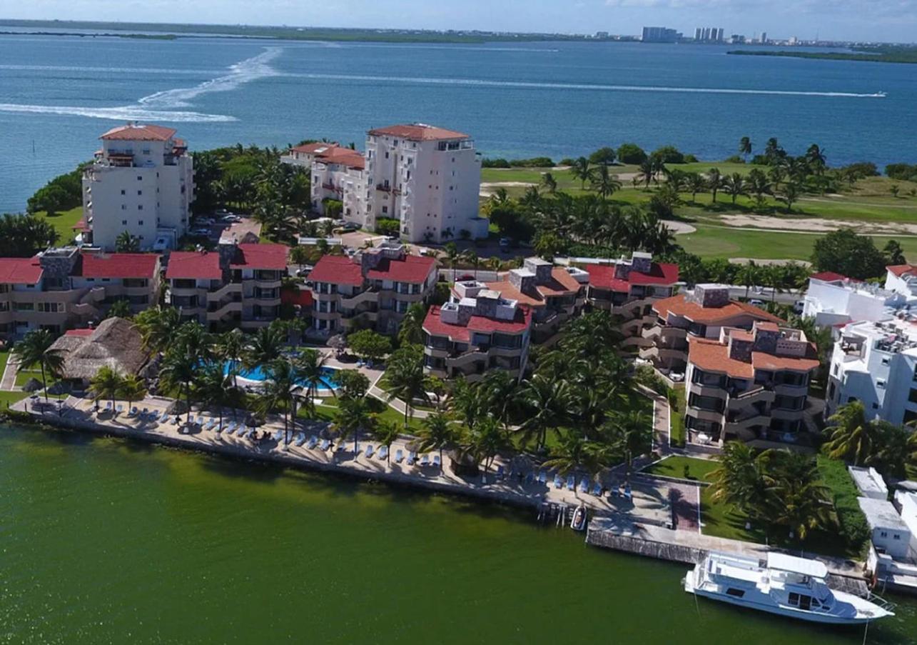 WIVC Coral Mar Resort - Amazing Hotel Zone & Lagoon Views, Enjoy the Tropical Breeze