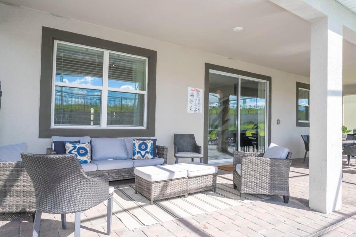 Gorgeous 9Bd with Pool and GameRoom at Champions Gate 9088