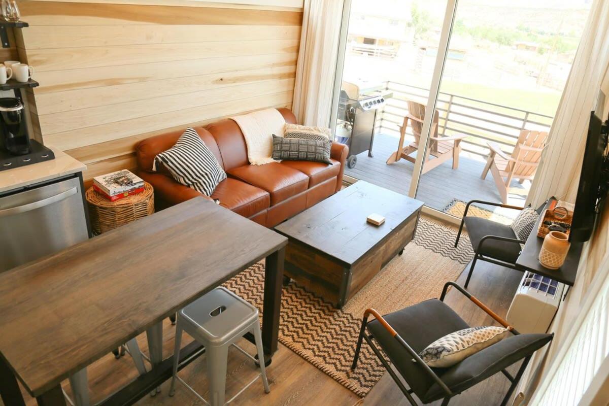 Escalante Escapes Wild Rose- King Escape view 2