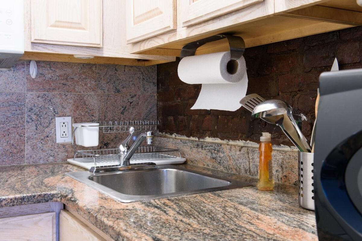 350-1A Gramercy New 1BR Sleeps4 Newly Furnished