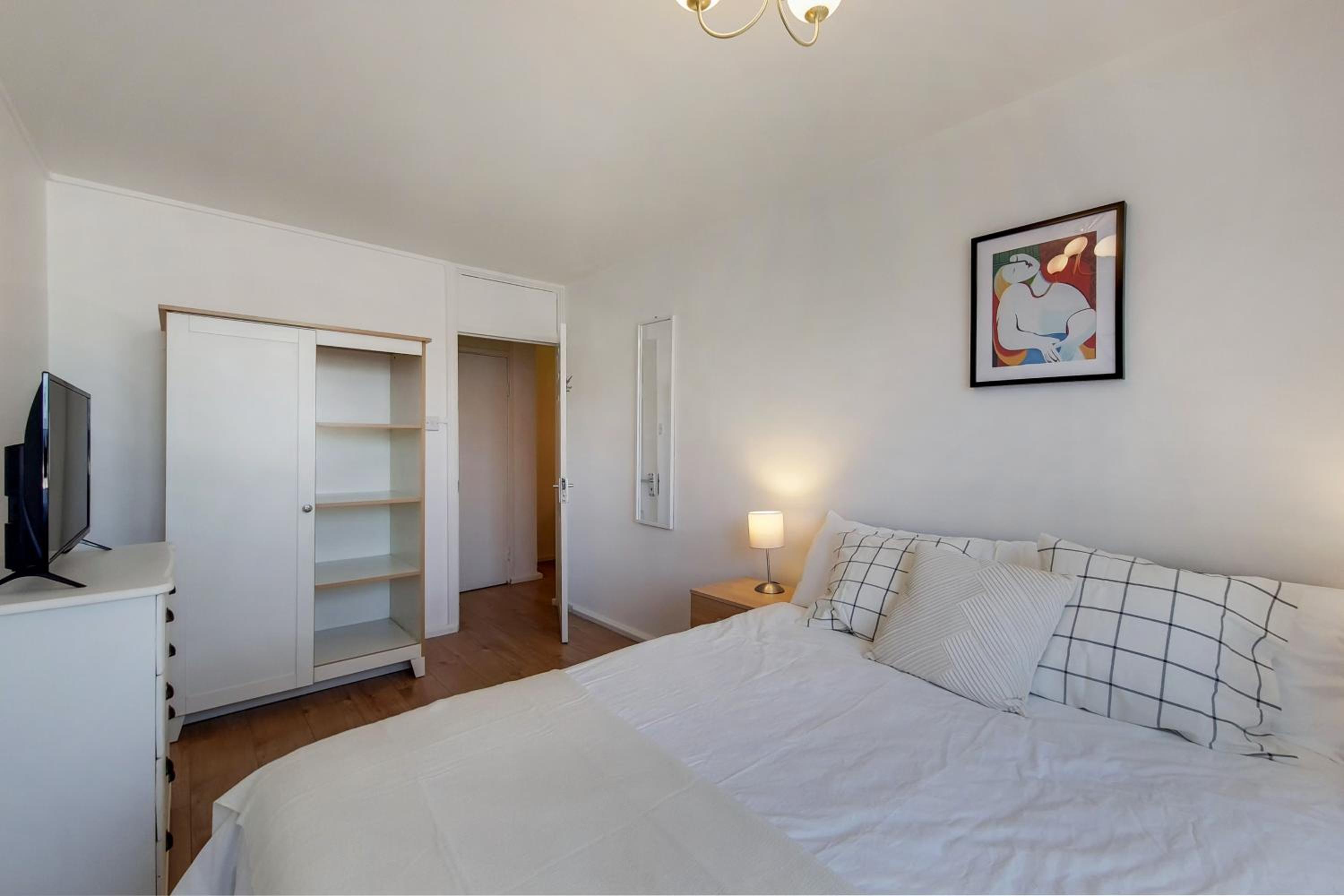 Regent's Park Apartment