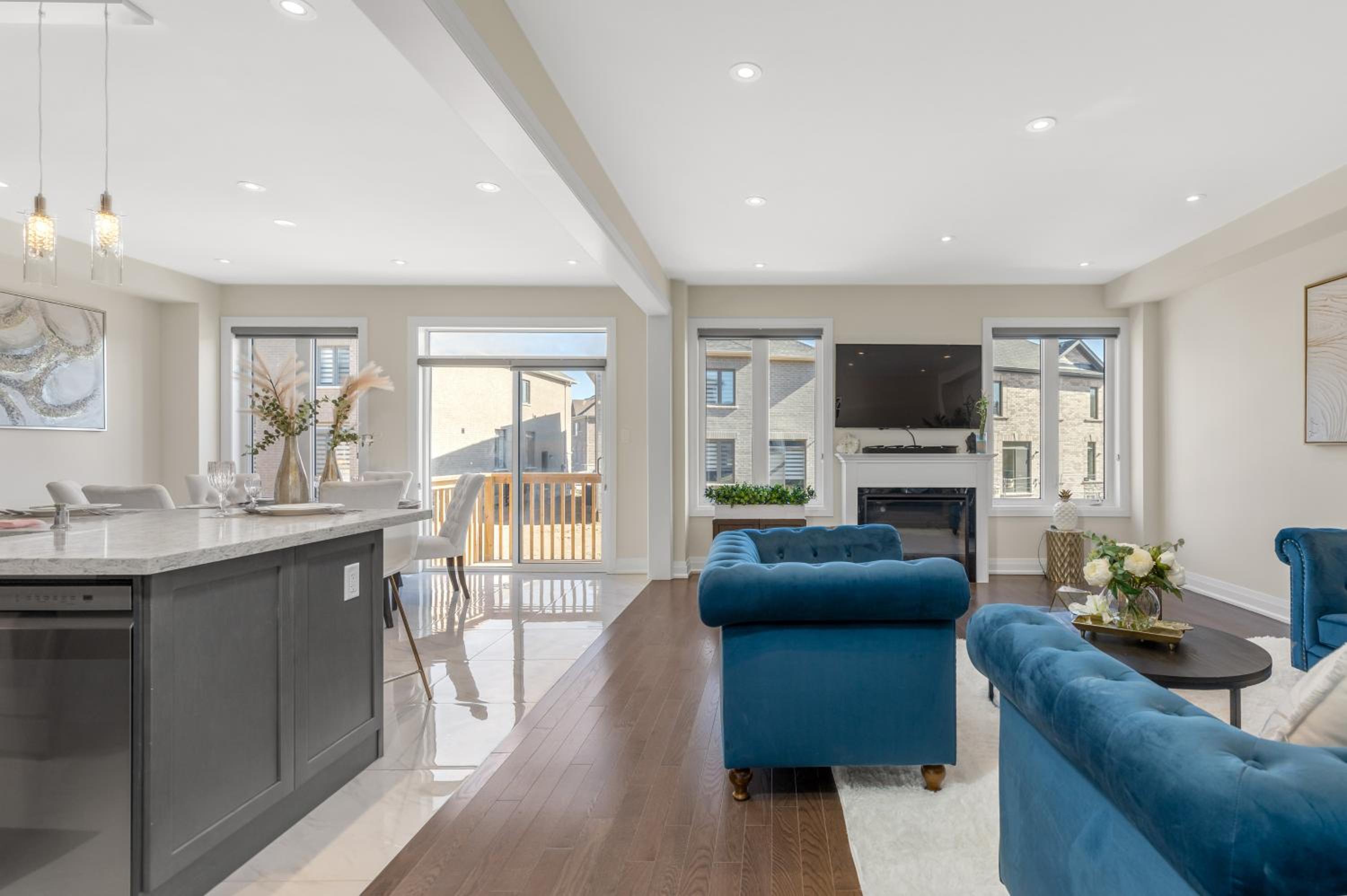Executive 5BR-4BATH Detached Bramp/Miss Border