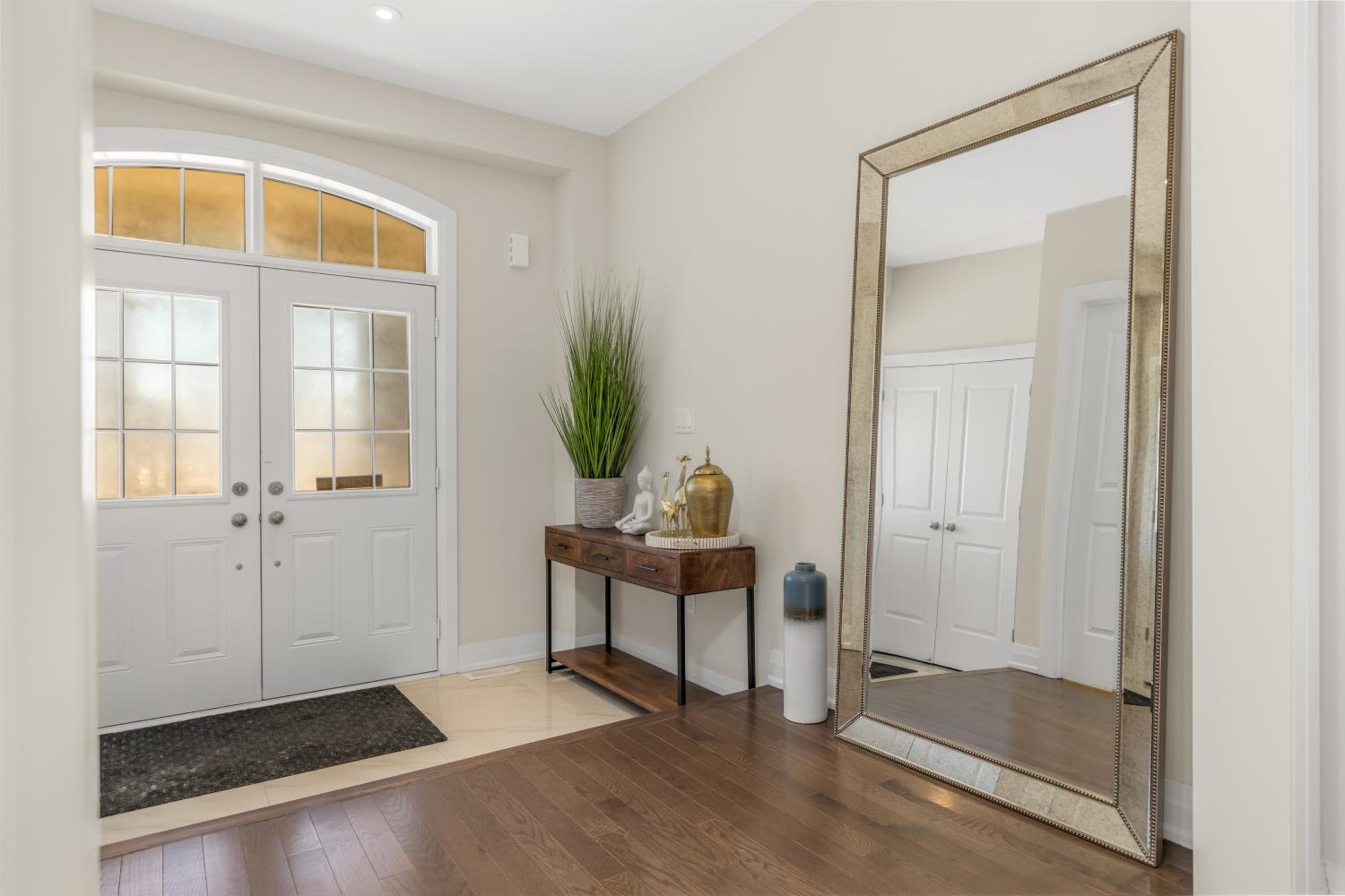 Executive 5BR-4BATH Detached Bramp/Miss Border