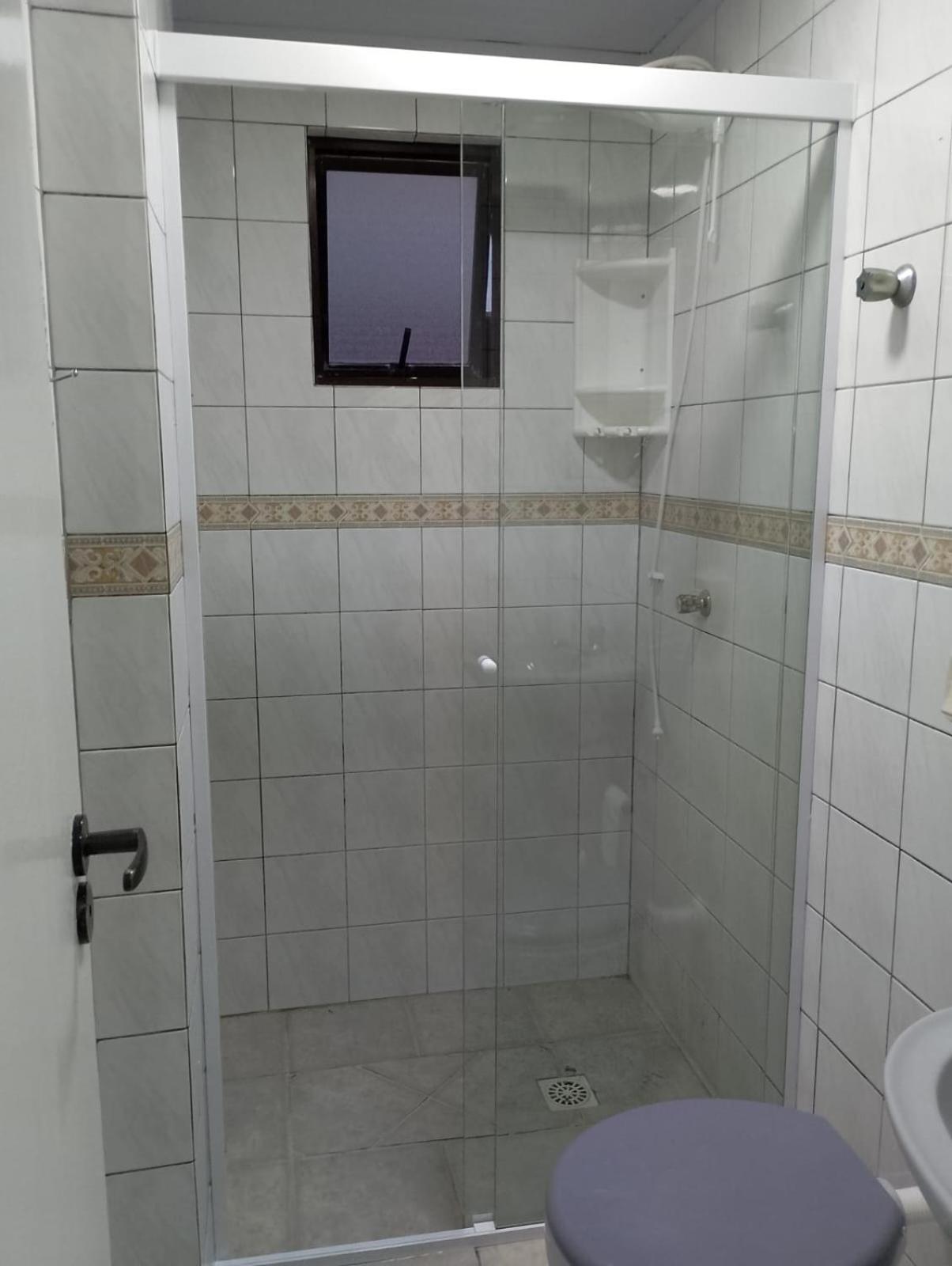 Apartamento na melhor localização da meia praia em itapema com garagem para camioneta suv