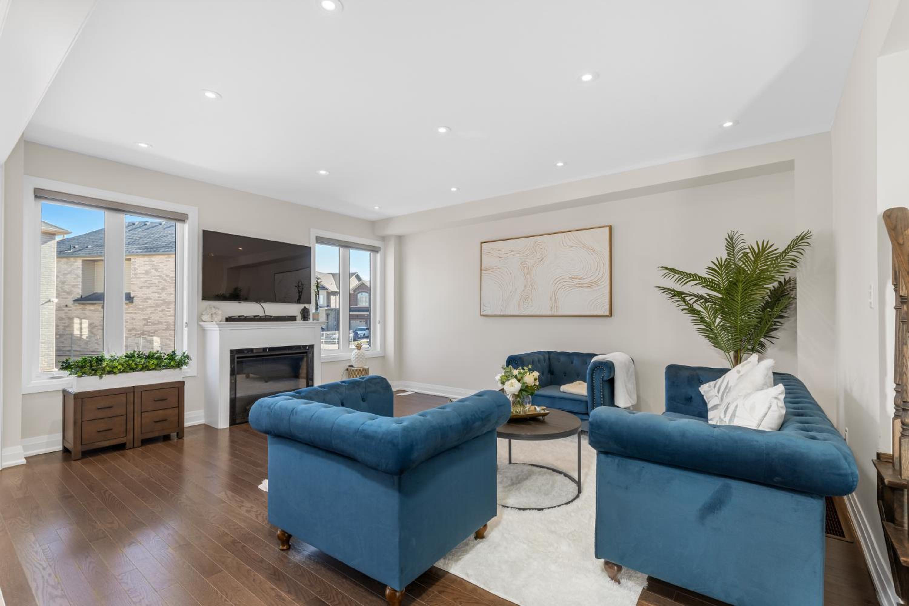 Executive 5BR-4BATH Detached Bramp/Miss Border