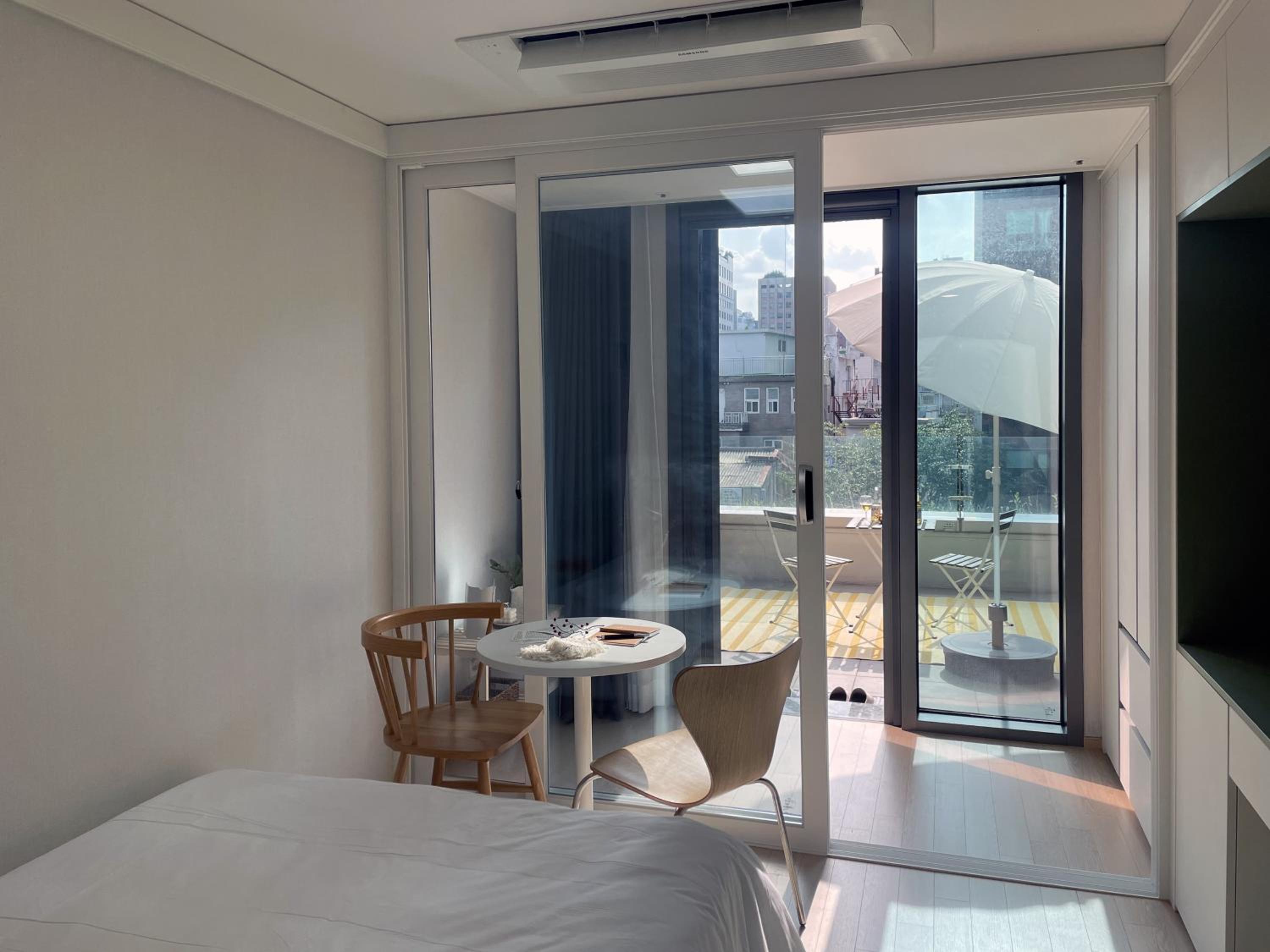 Urbanstay Myeongdong view 3