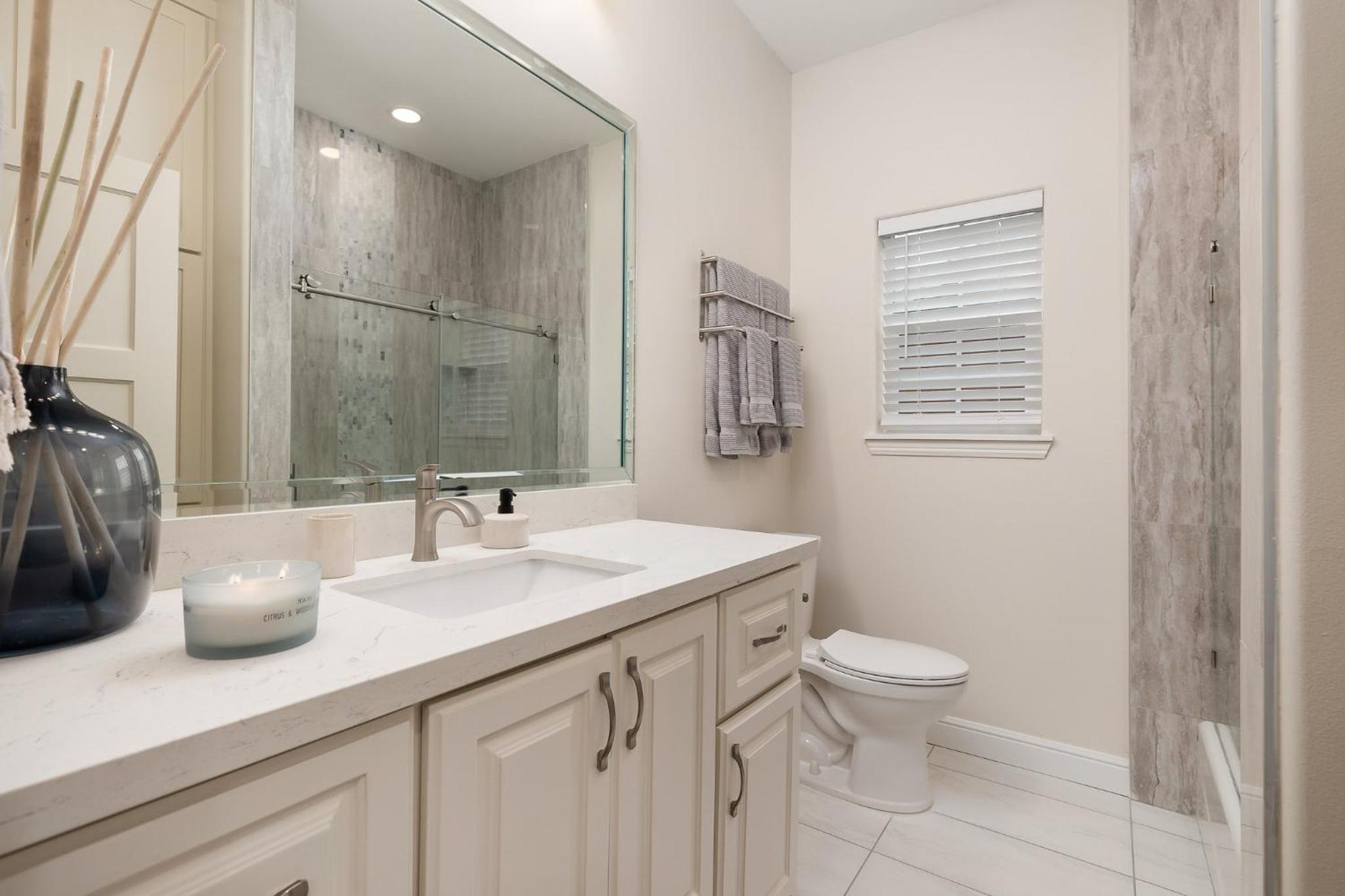 Charming Home in Downtown McAllen view 4