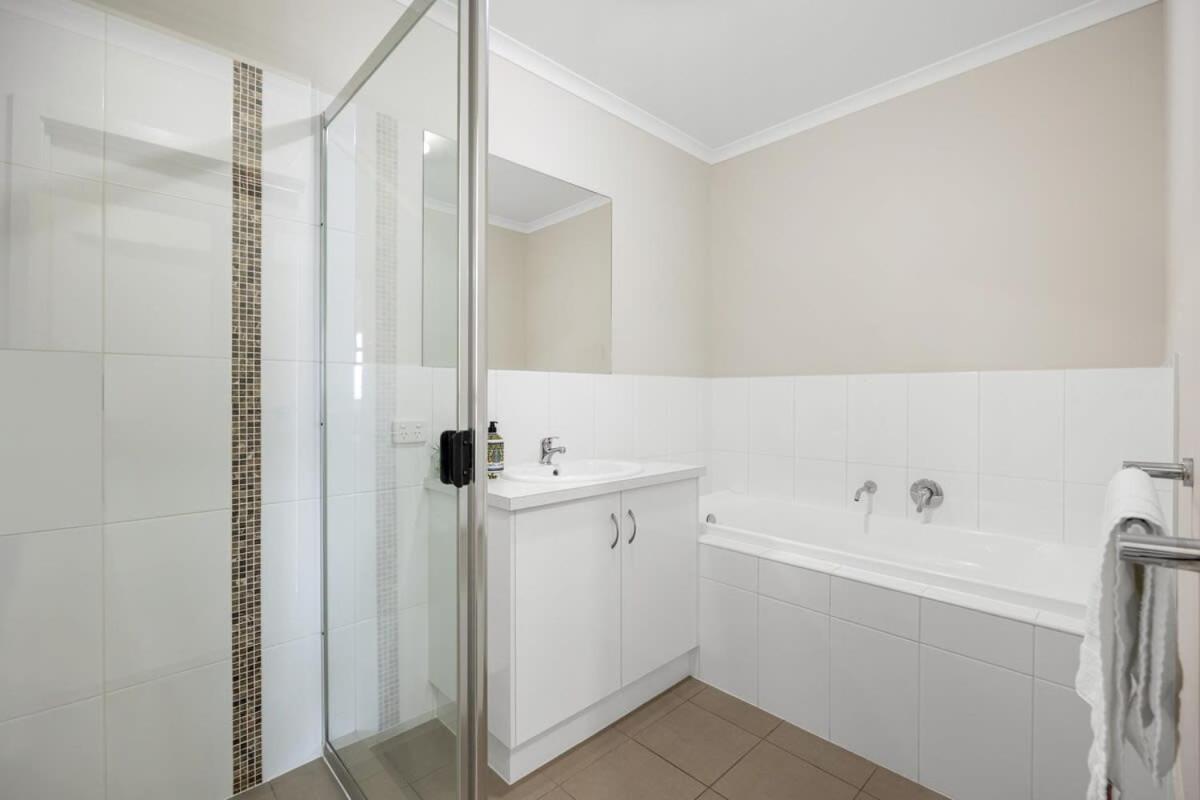 The Charming Living 3BR Townhouse Perfect Vacation