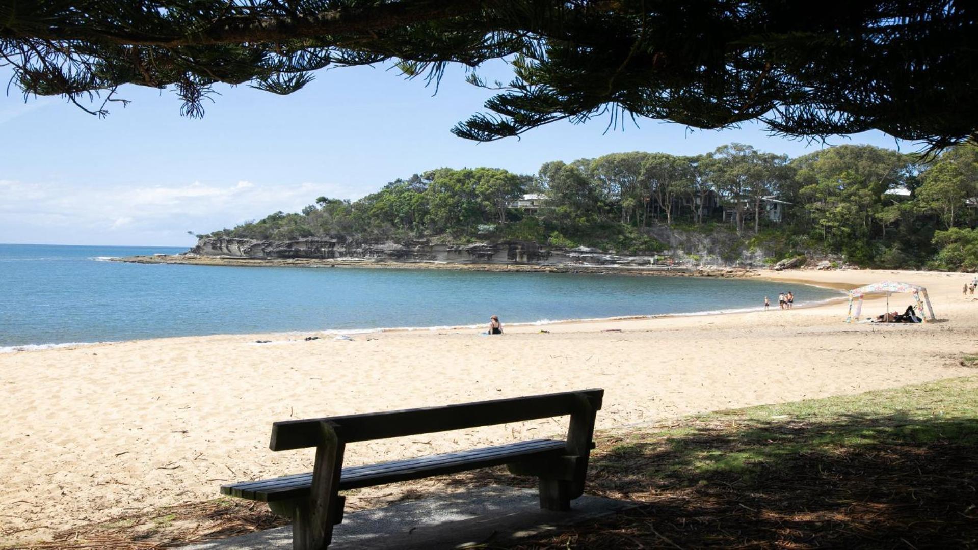 Pearl Beach Shack, walk to beach, pet friendly