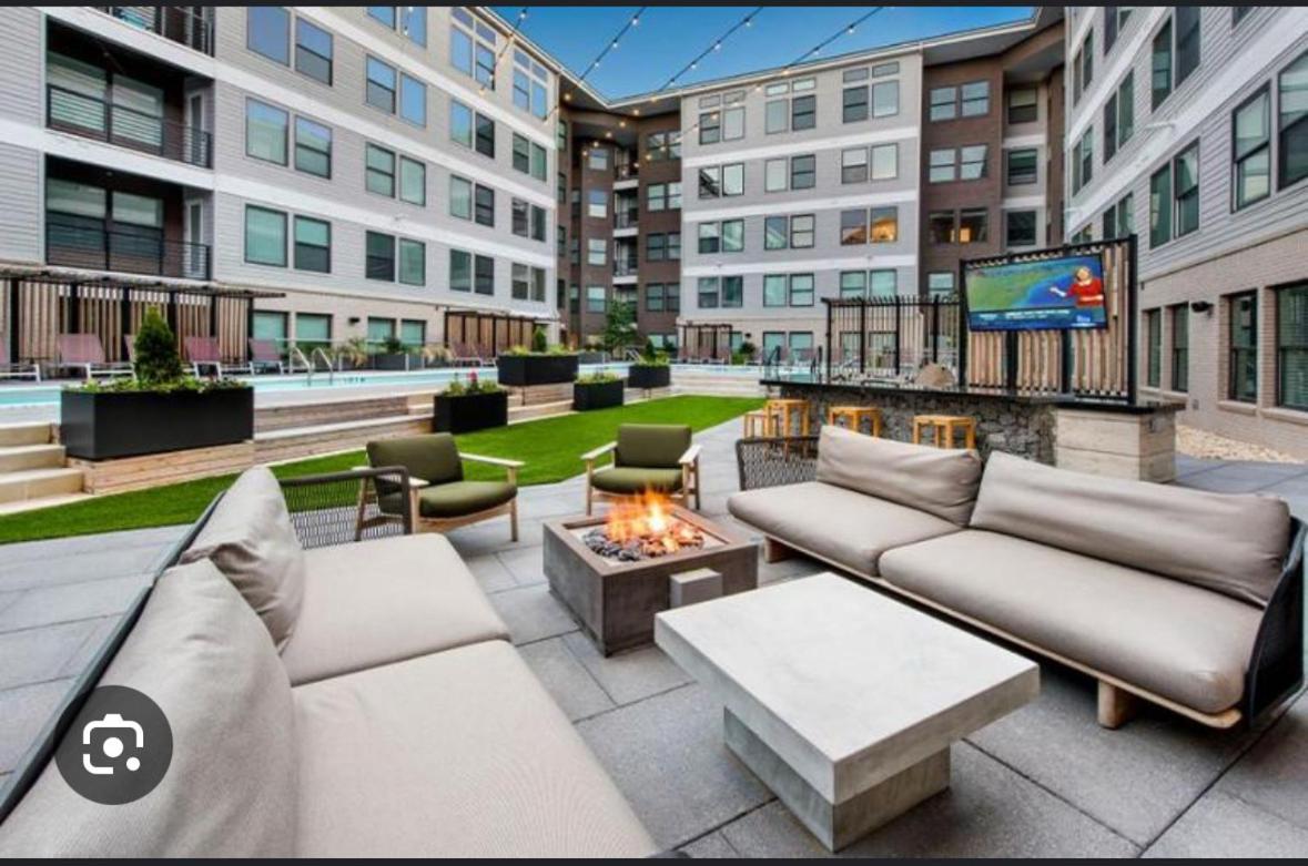 Modern luxury retreat! view 3