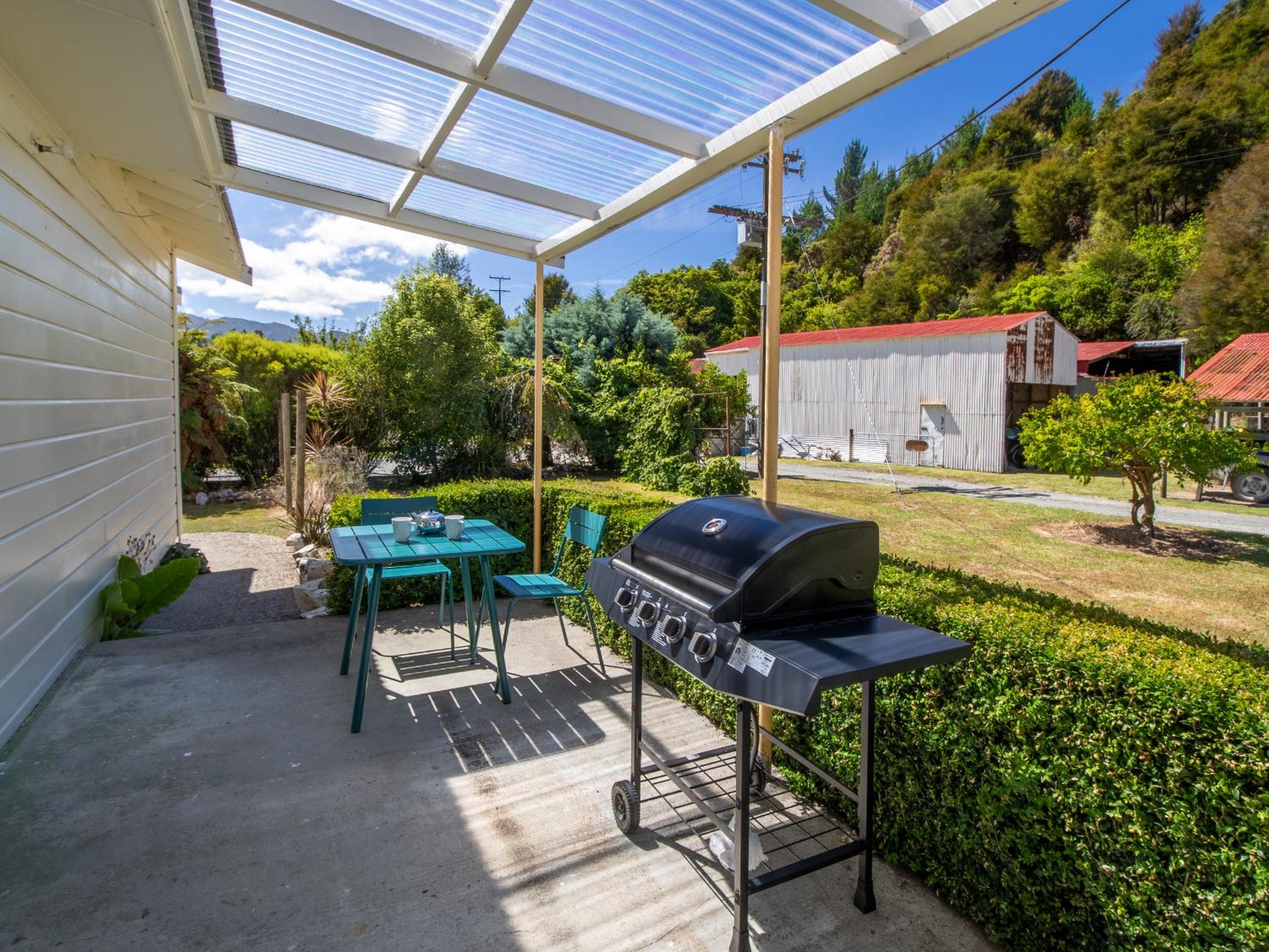 Kauri Cottage - Marahau Holiday Home