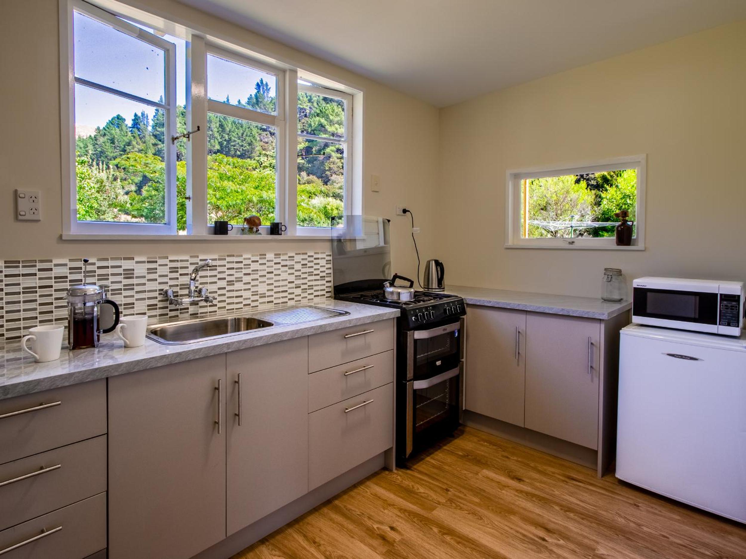 Kauri Cottage - Marahau Holiday Home