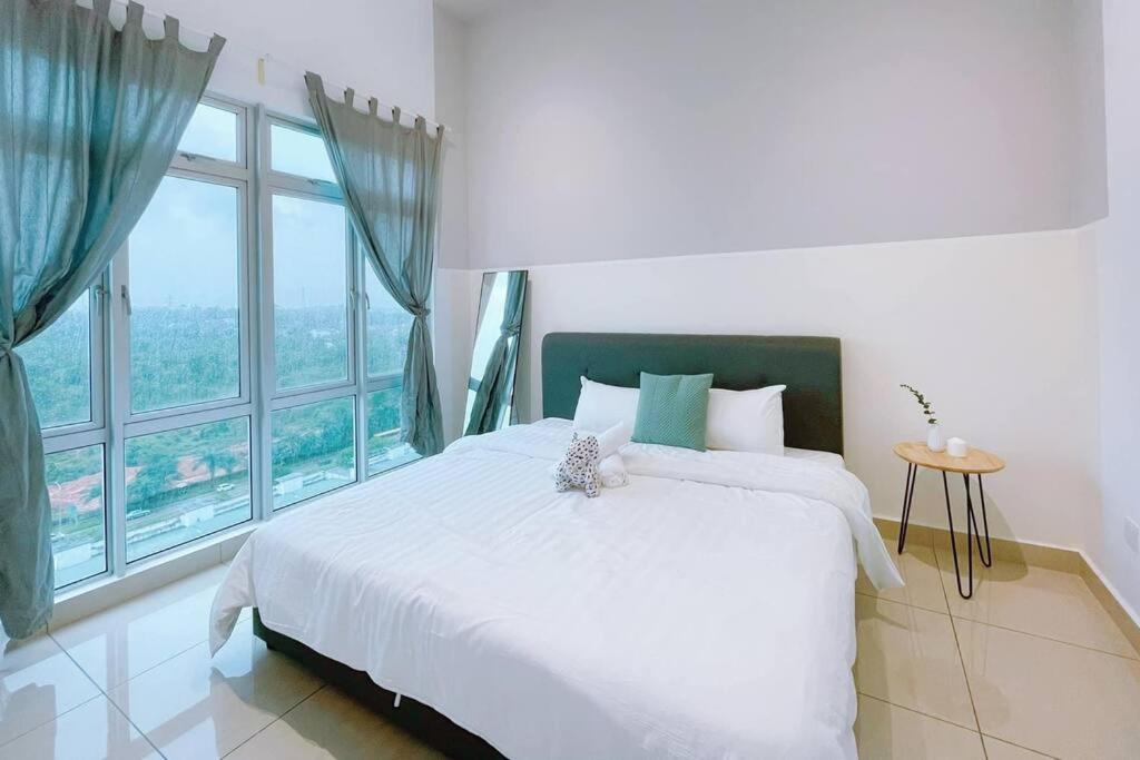 Manhattan Austin By JC Home
