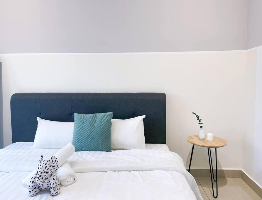 Manhattan Austin By JC Home