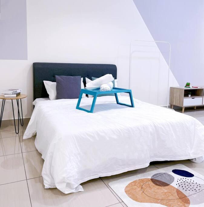 Manhattan Austin By JC Home