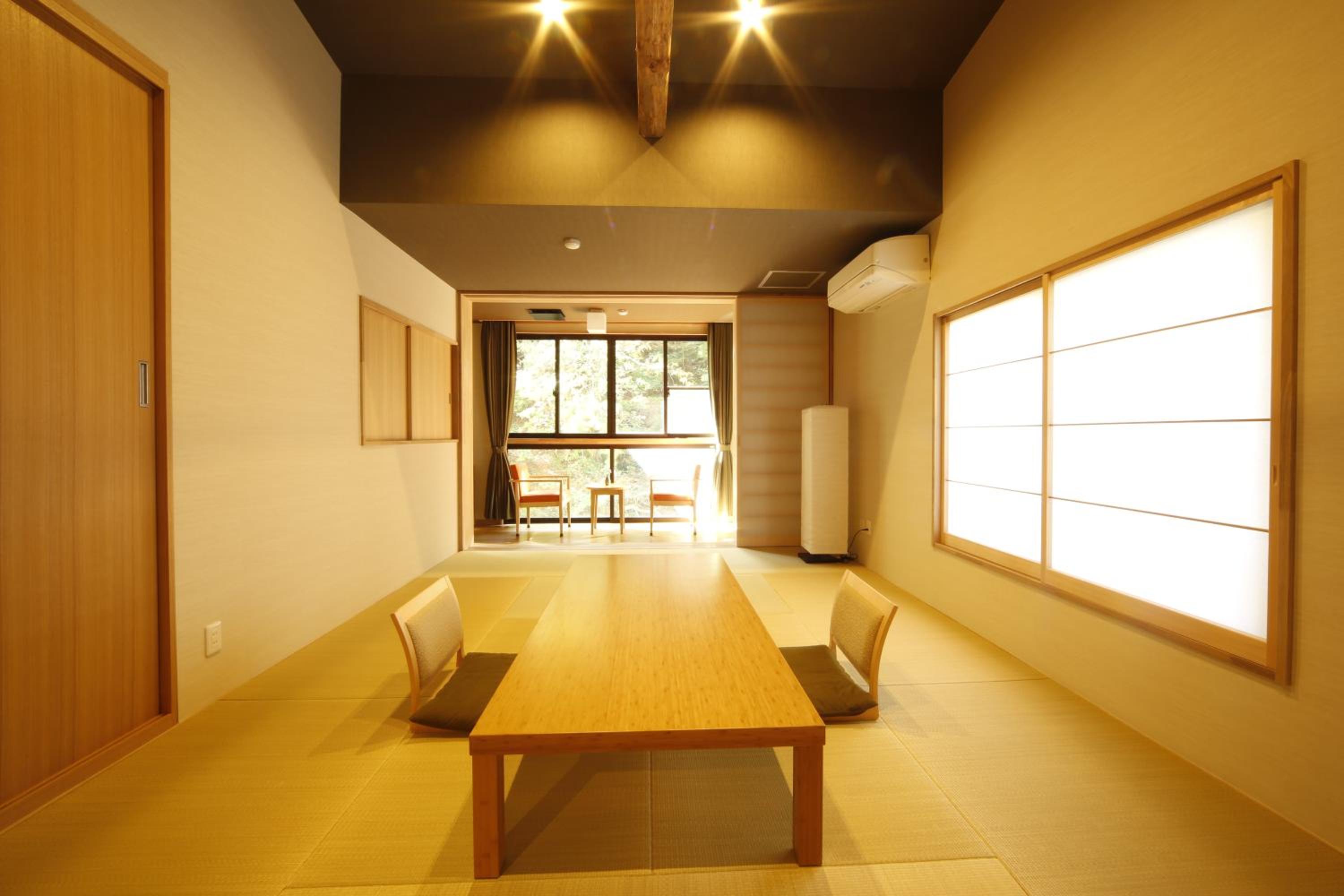 Hinatamikan
