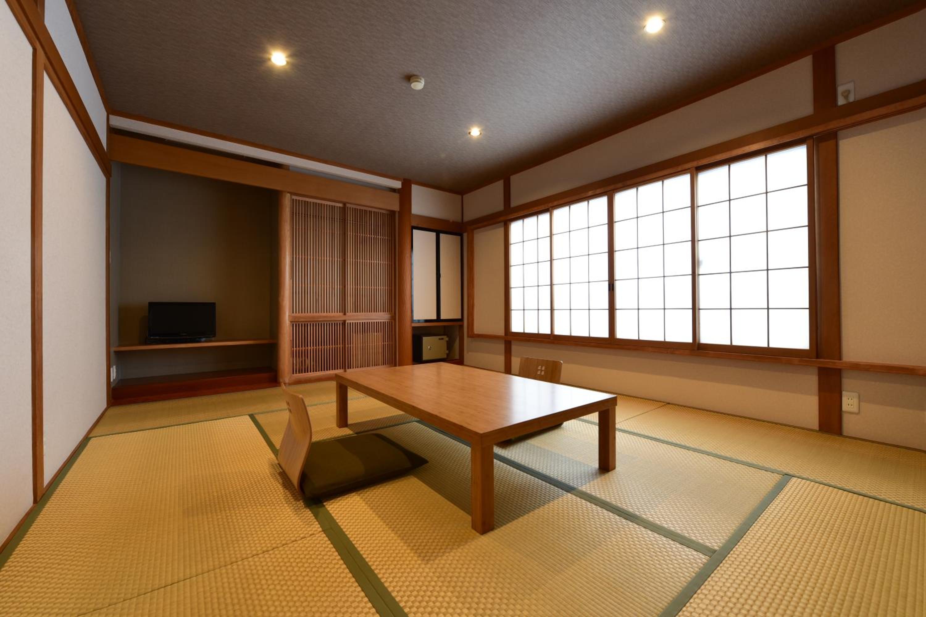 Hinatamikan
