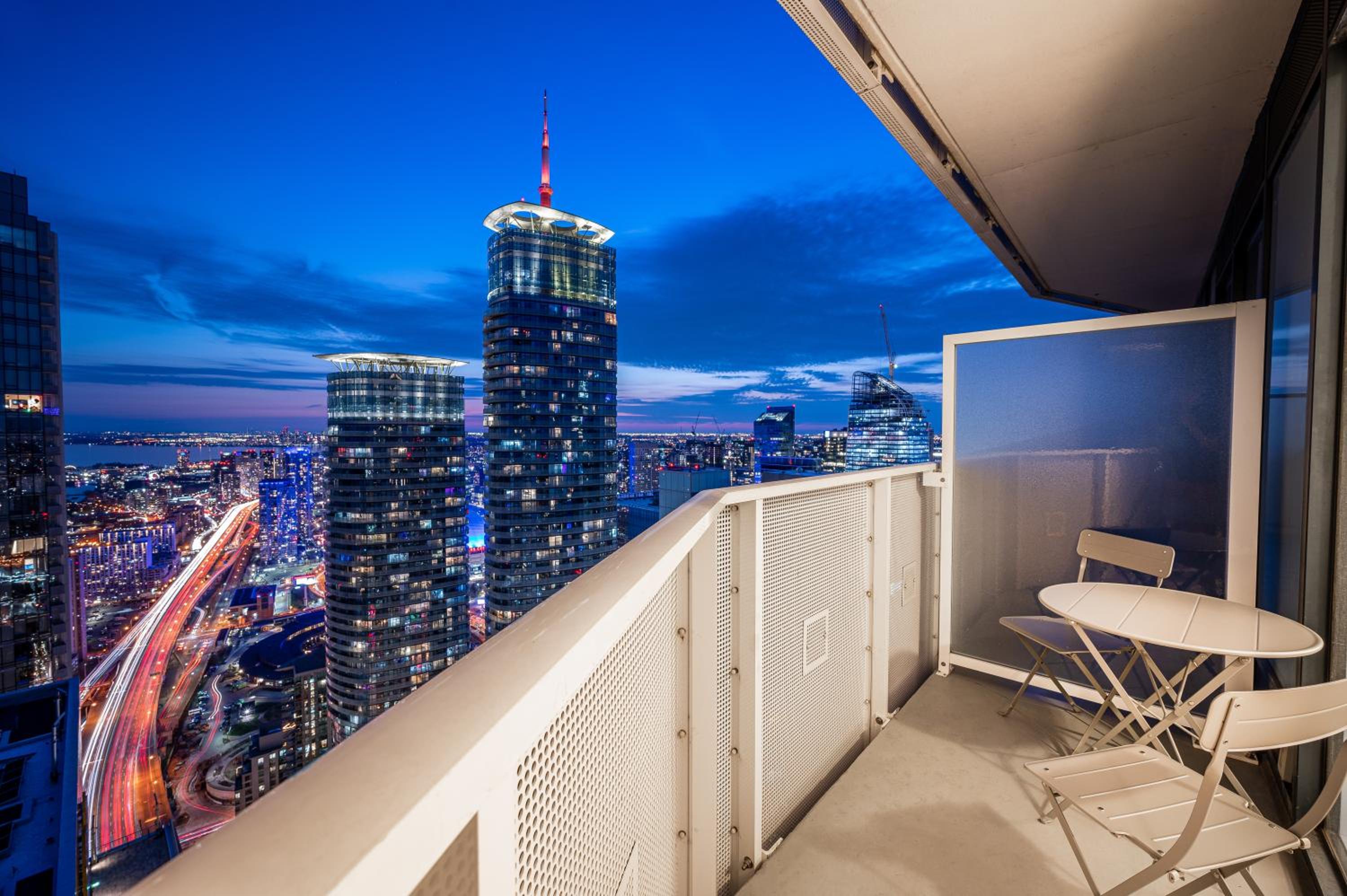 Presidential Suite Heart of Downtown with Stunning View