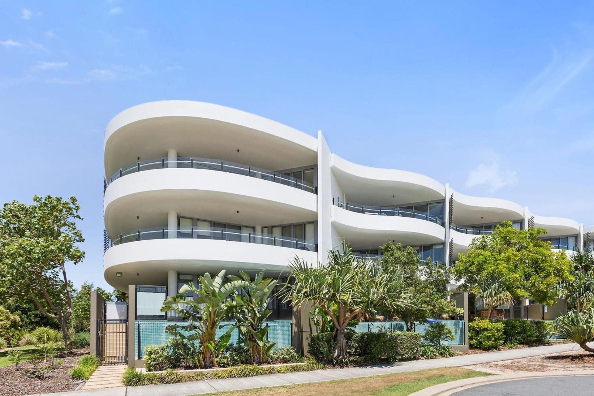 Cotton Beach Apartment 33 With Pool Views