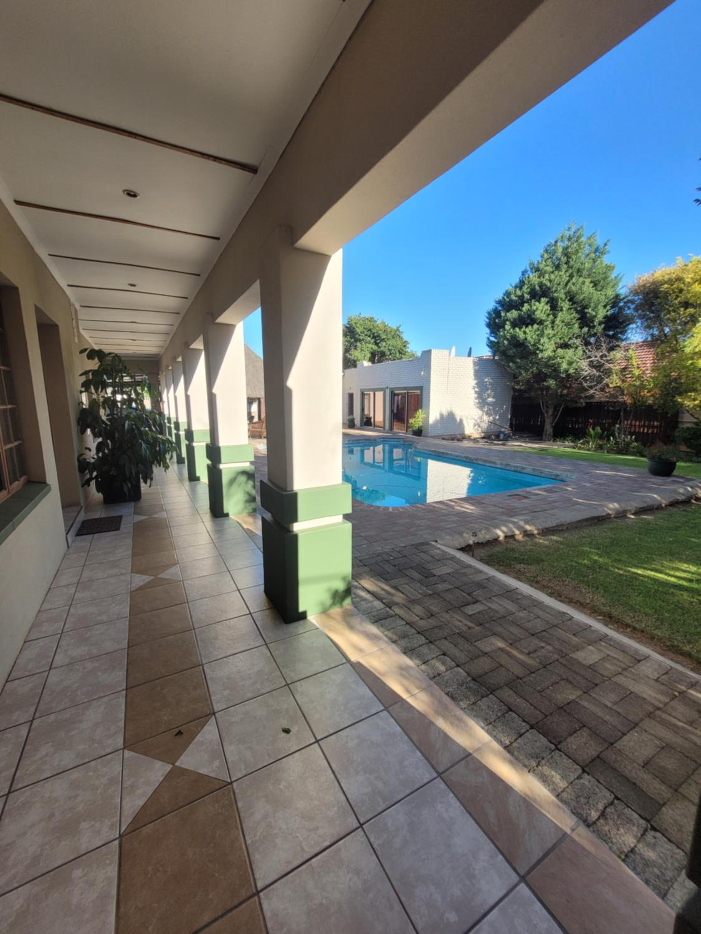 Molopo Naledi Guest Lodge view 4