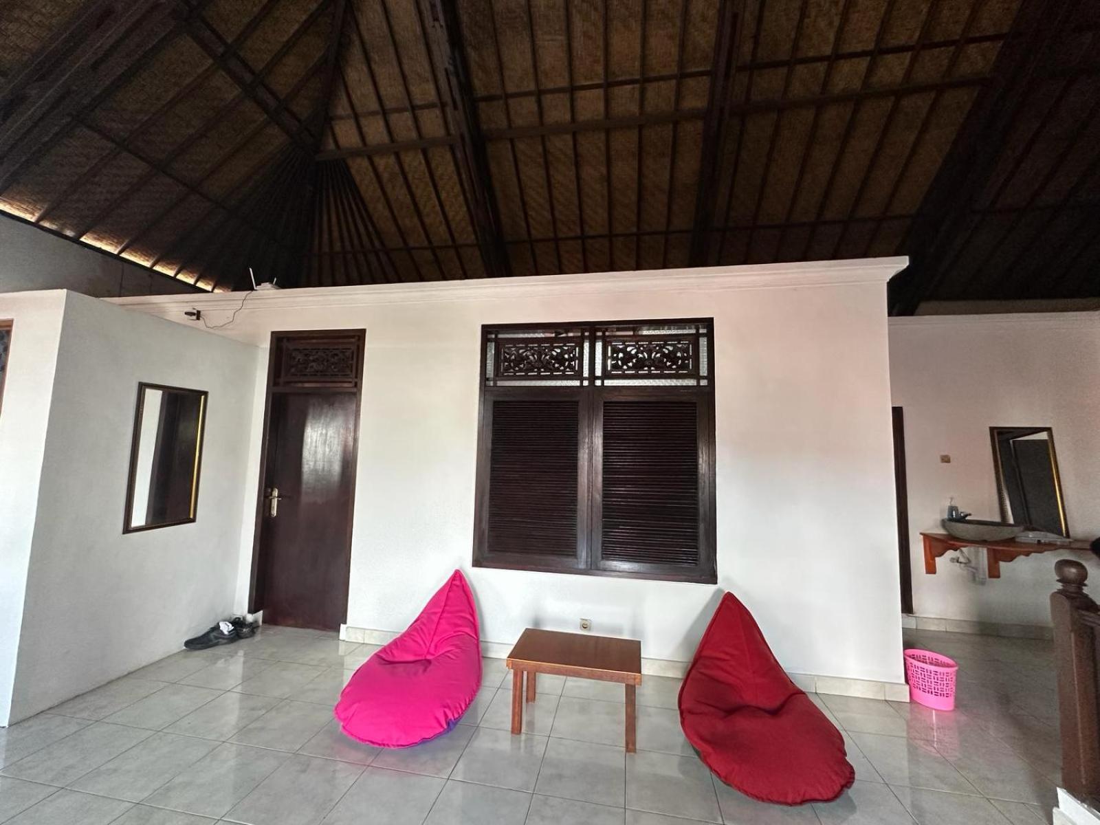 Rodin Bali Hostel view 2