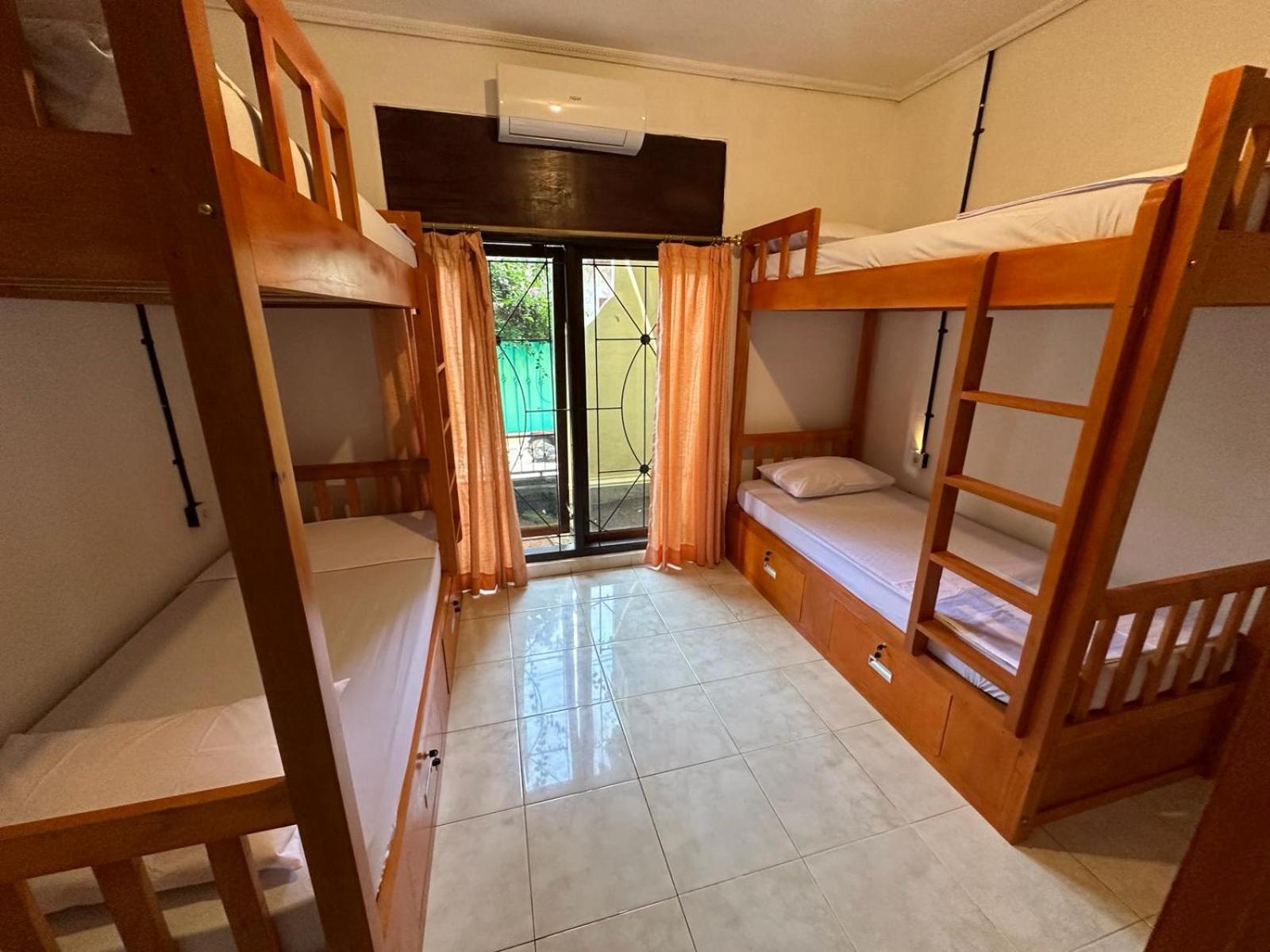 Rodin Bali Hostel view 4